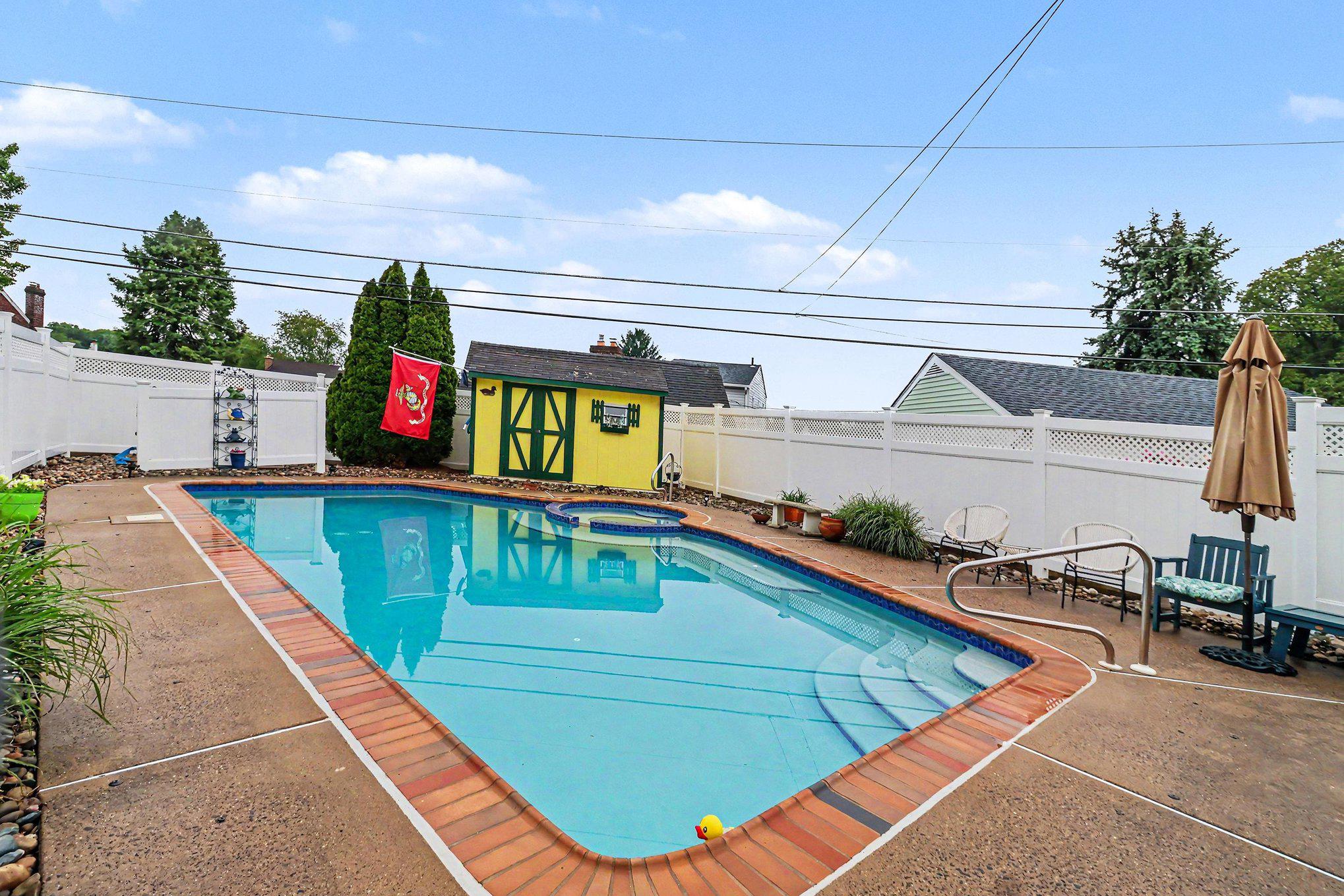 ELKINS PARK - Residential