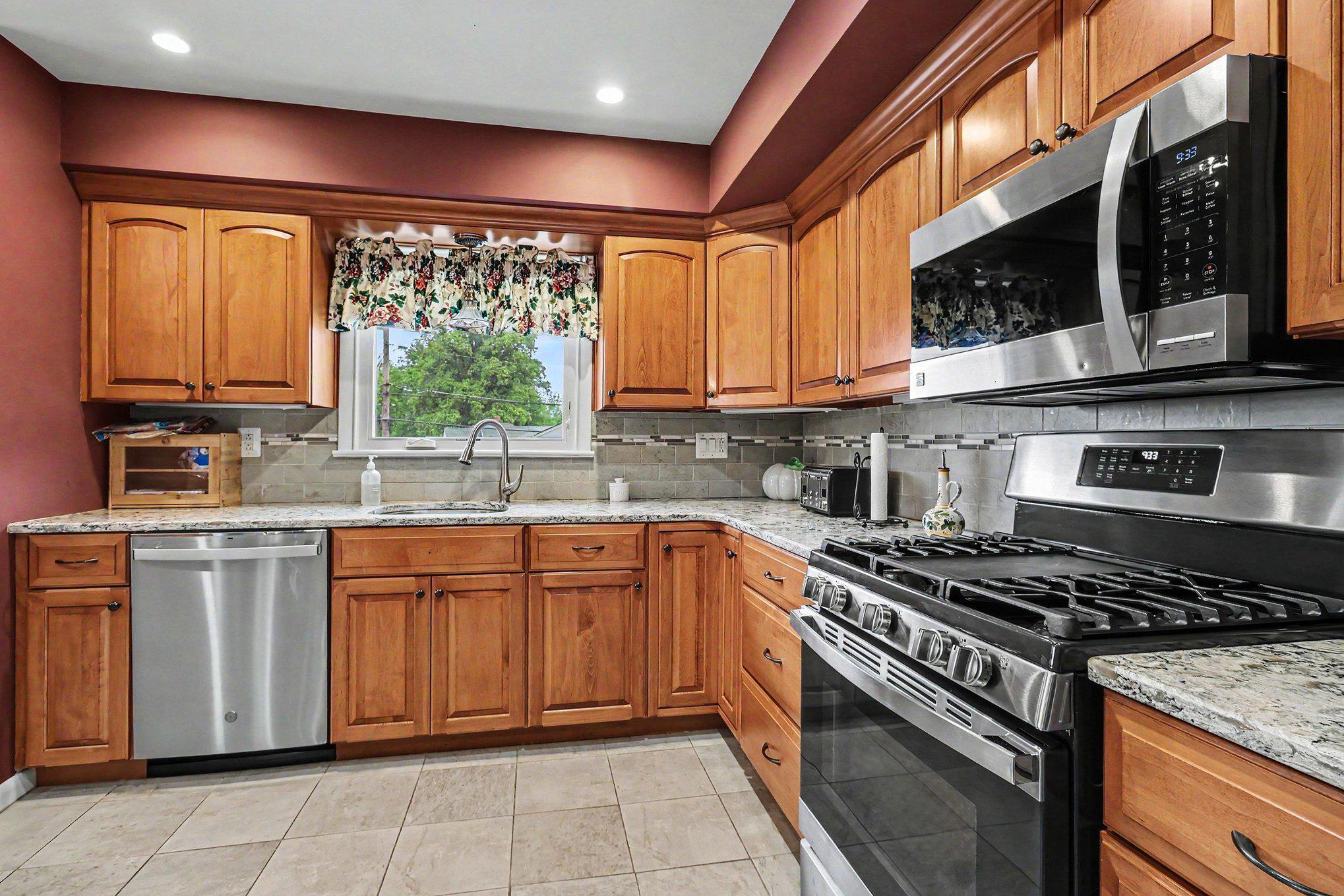 ELKINS PARK - Residential