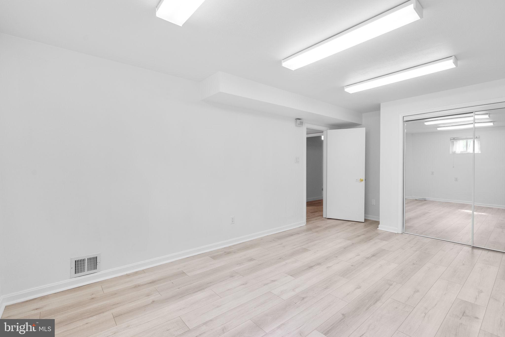 SEABROOK ESTATES - Residential