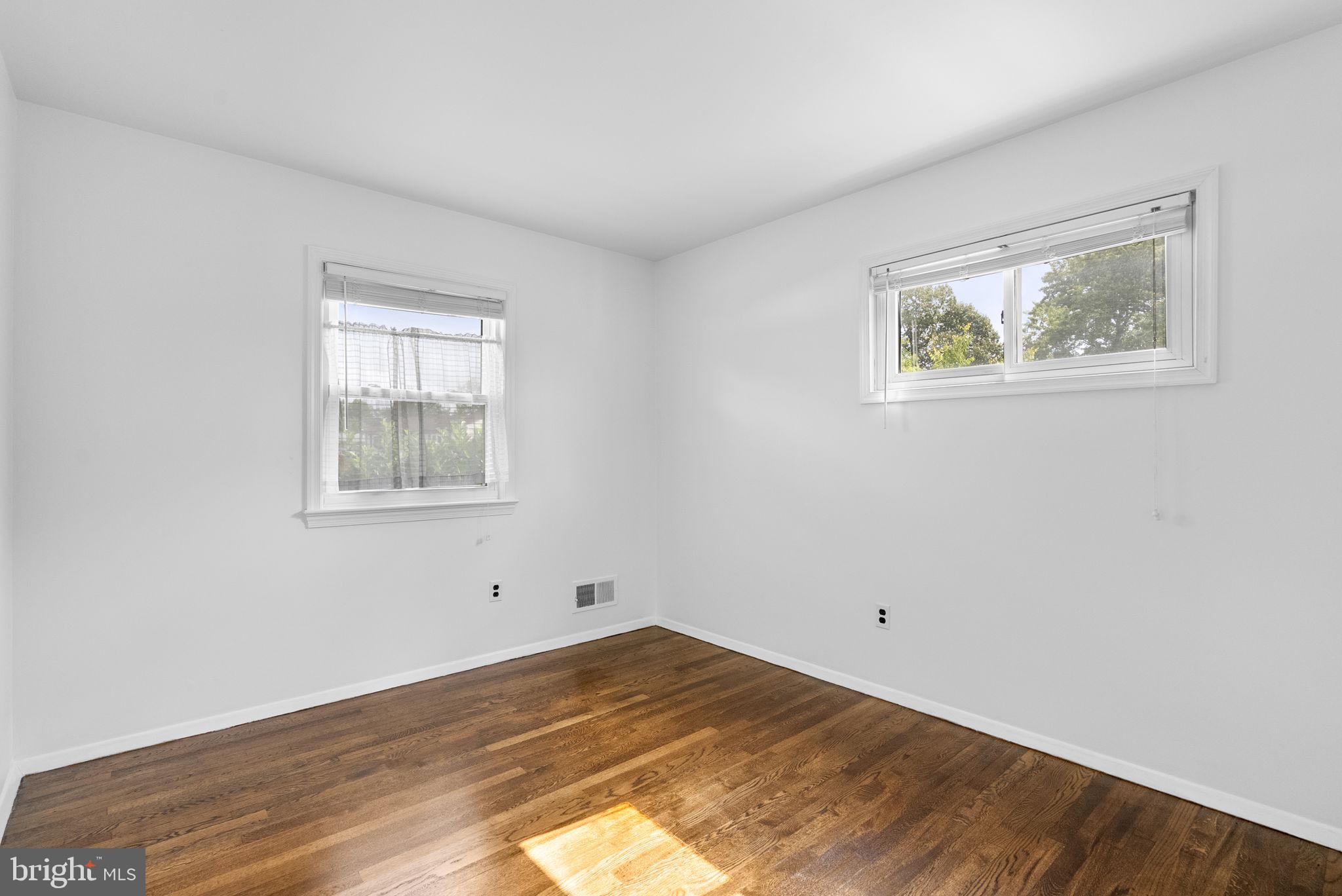 SEABROOK ESTATES - Residential