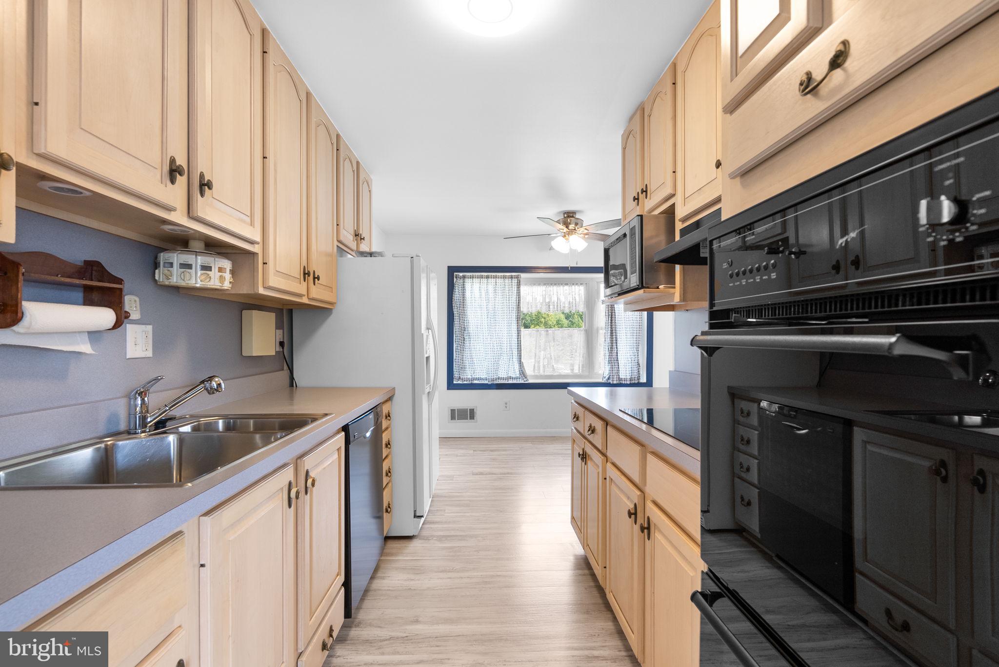 SEABROOK ESTATES - Residential