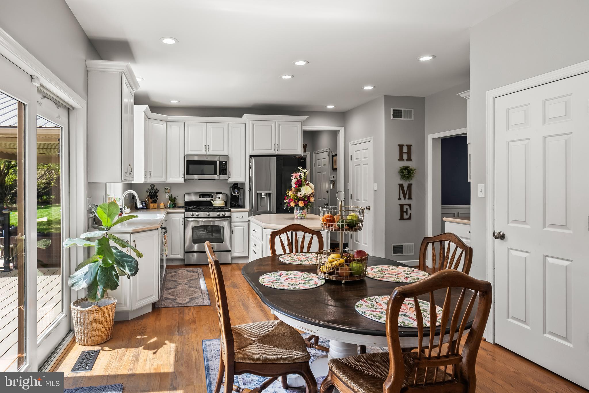 CENTERVILLE COMMONS - Residential