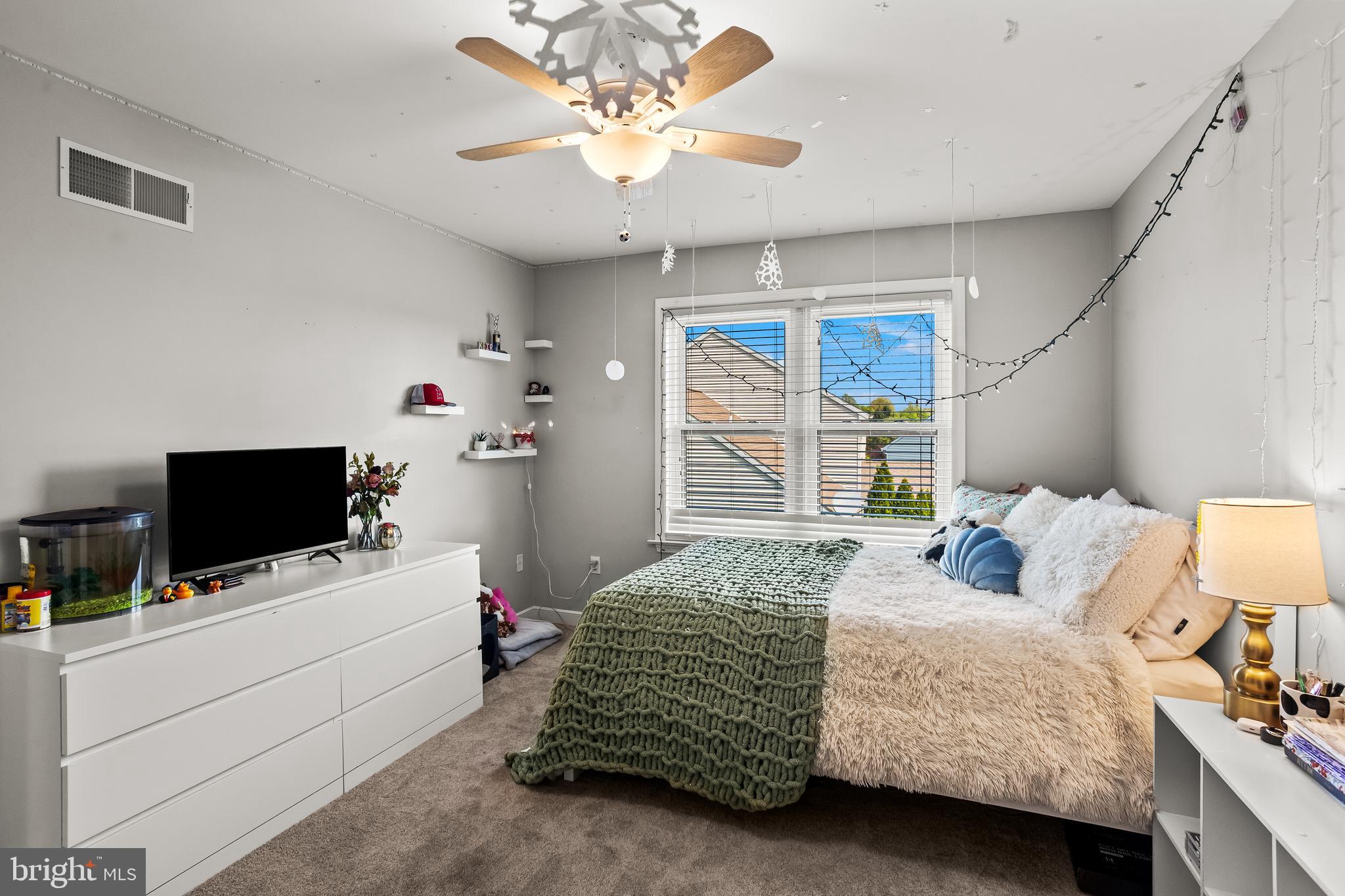 CENTERVILLE COMMONS - Residential