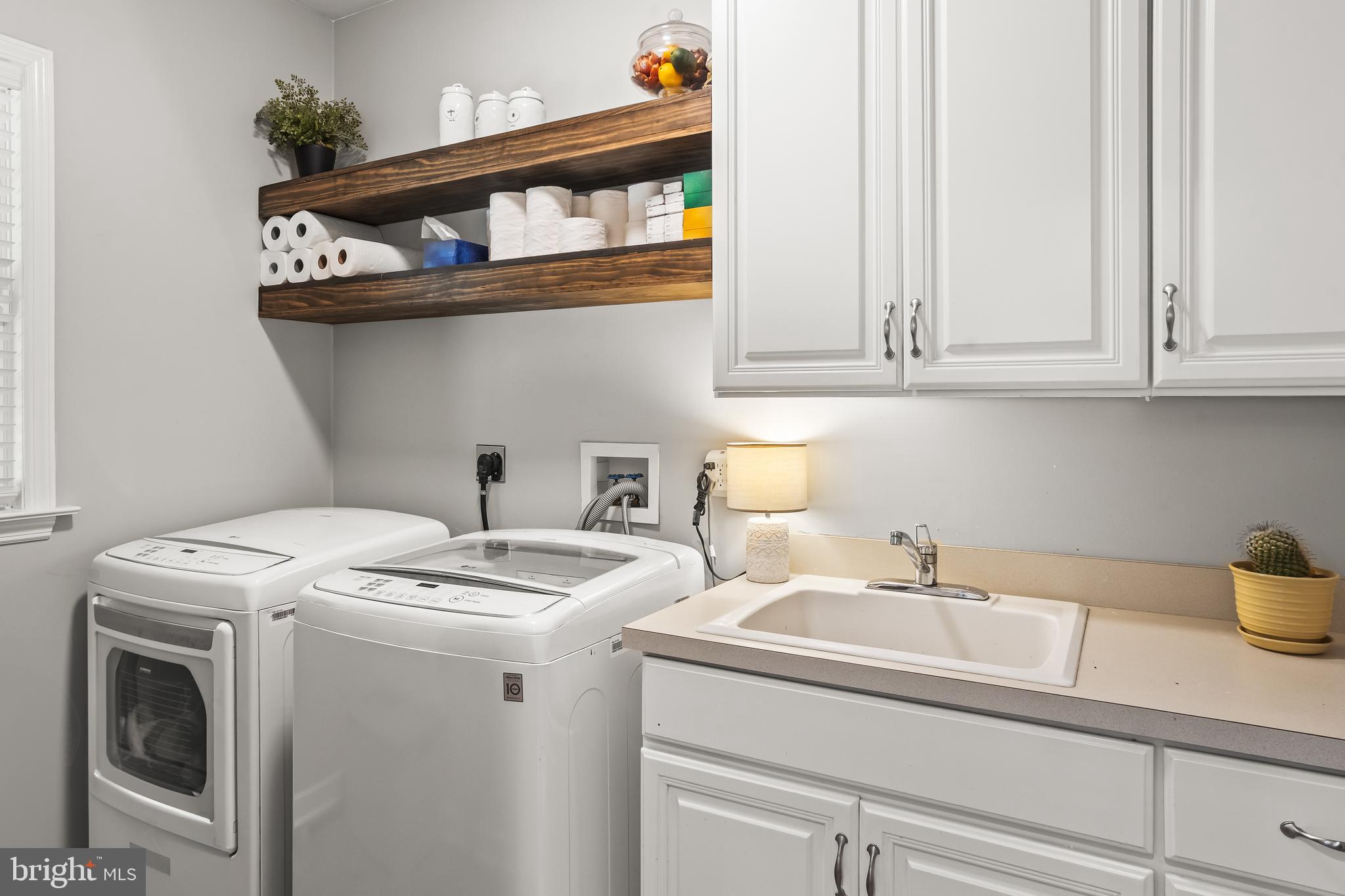 CENTERVILLE COMMONS - Residential