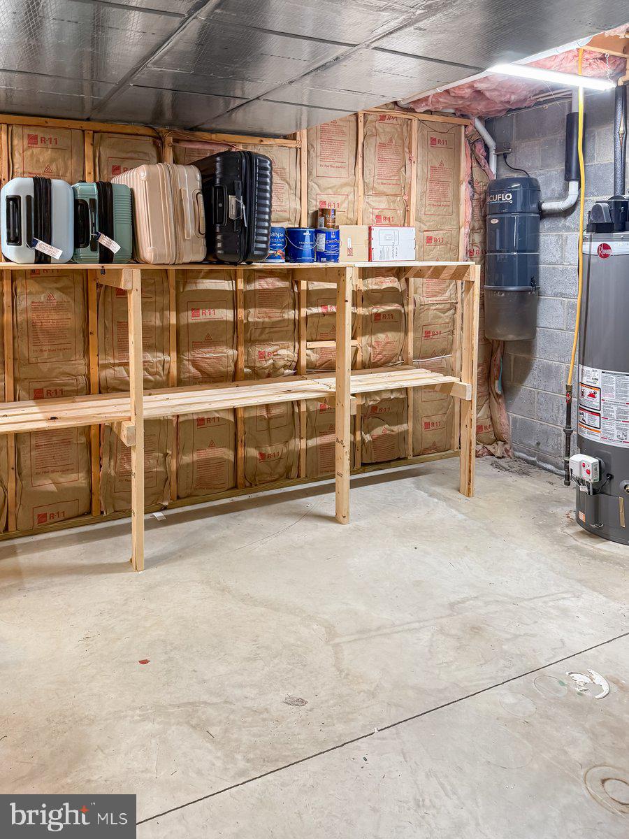 CENTERVILLE COMMONS - Residential