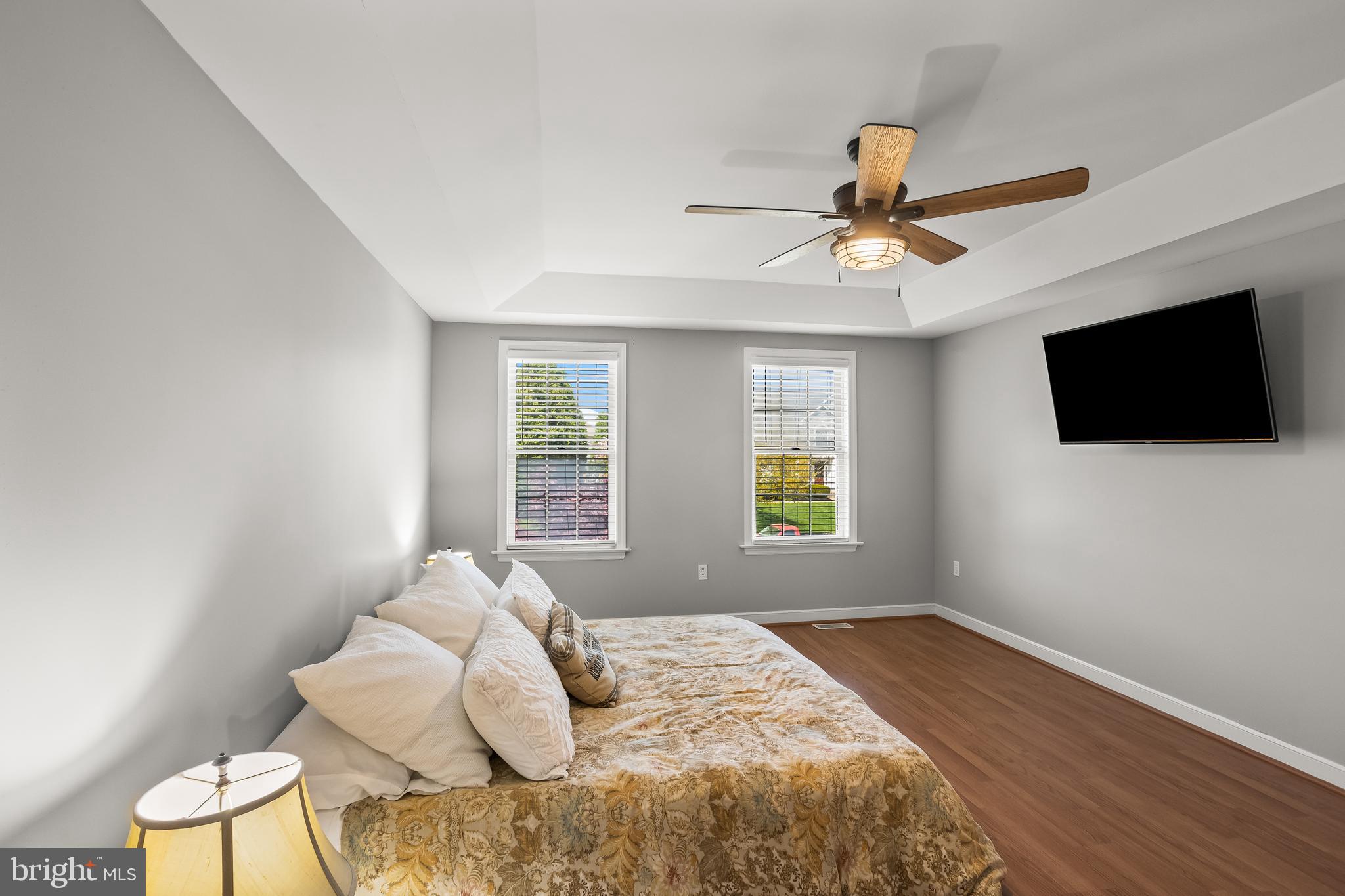 CENTERVILLE COMMONS - Residential