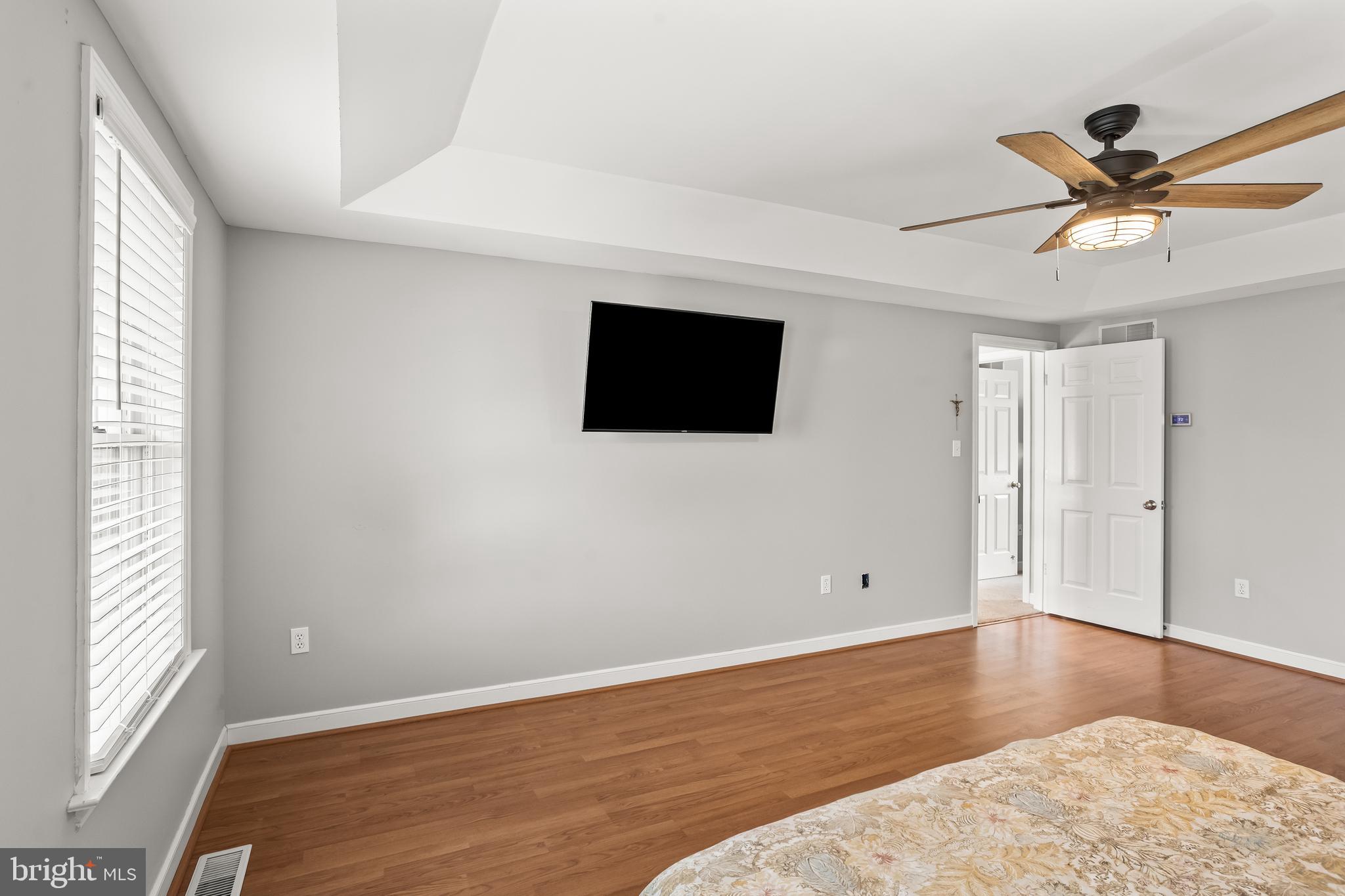 CENTERVILLE COMMONS - Residential