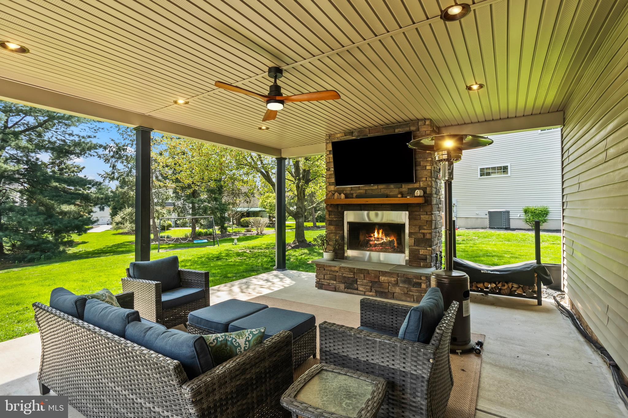 CENTERVILLE COMMONS - Residential