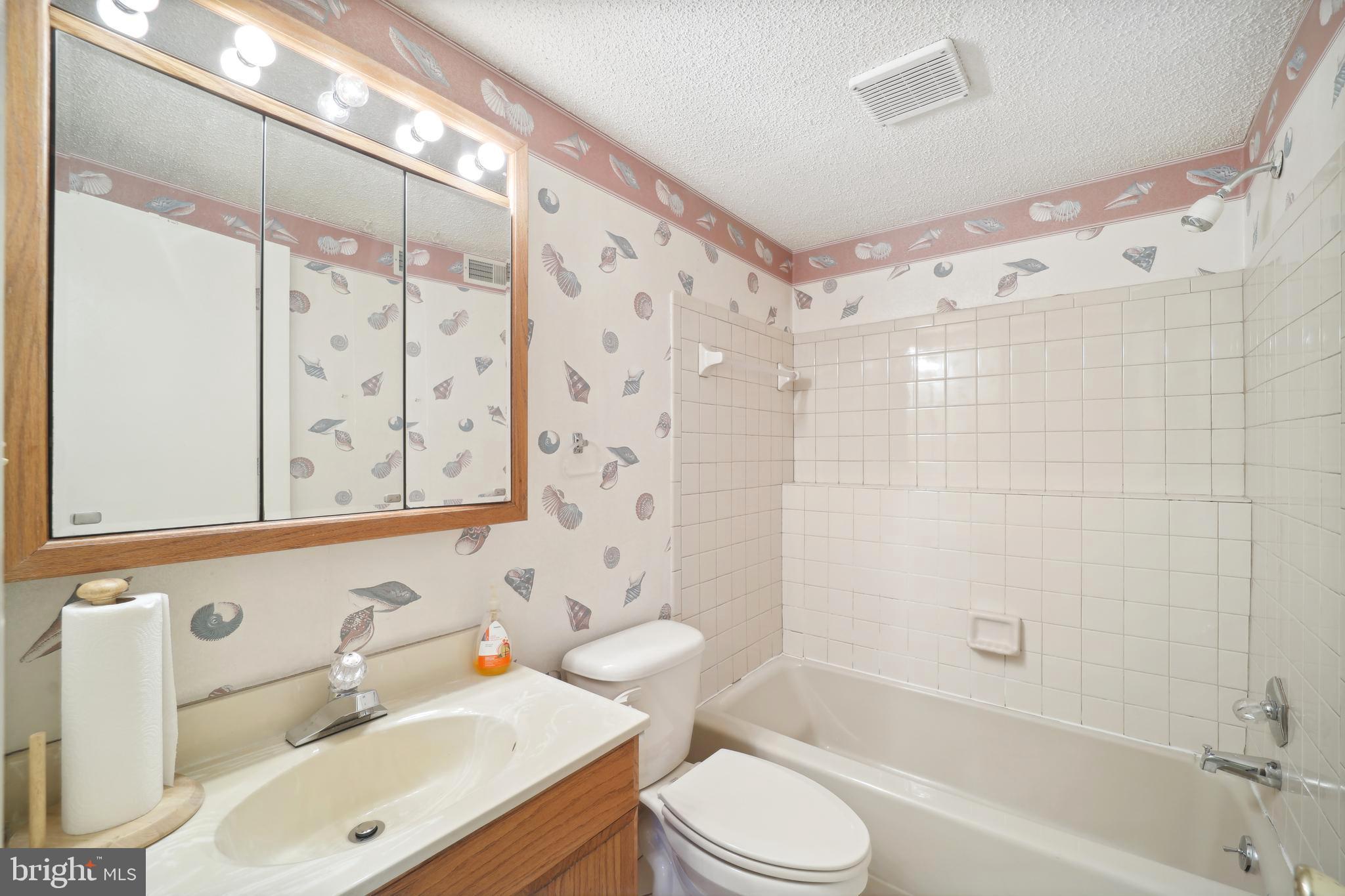 GREENWOOD MANOR - Residential