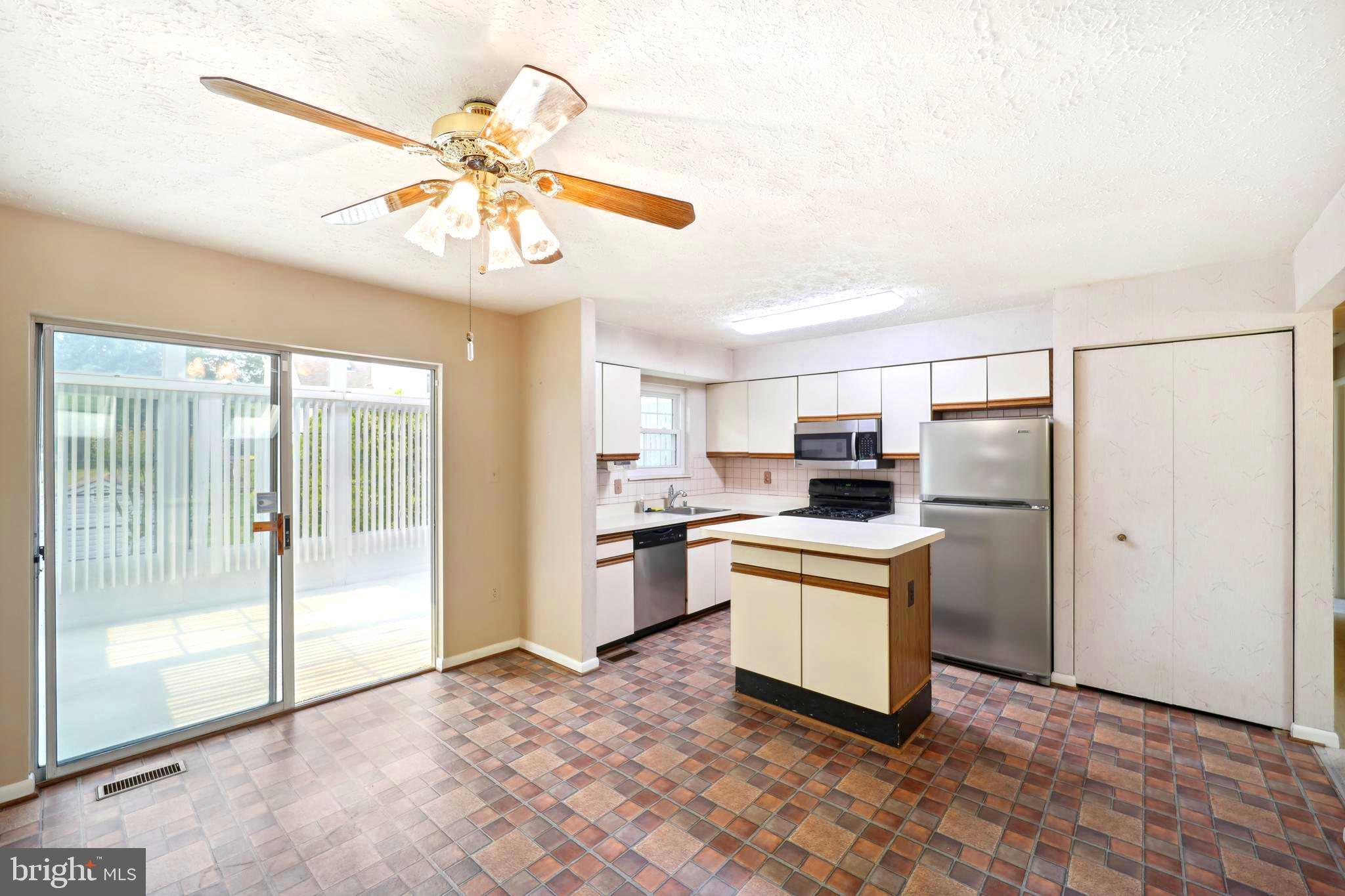 GREENWOOD MANOR - Residential