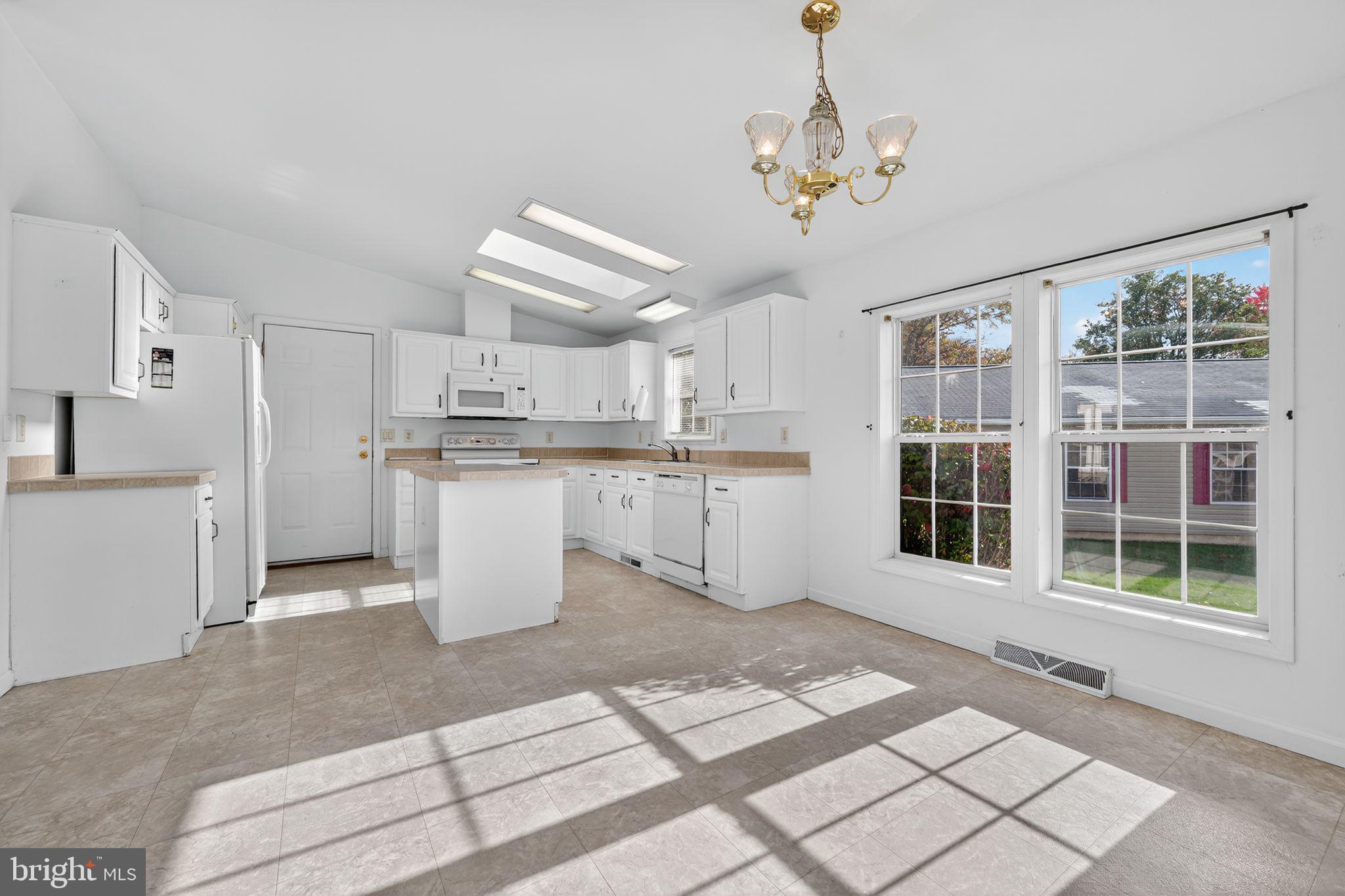 WILLOW RUN - Residential