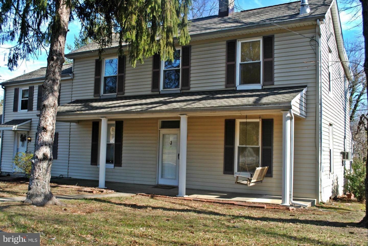 PARKVILLE - Residential Lease