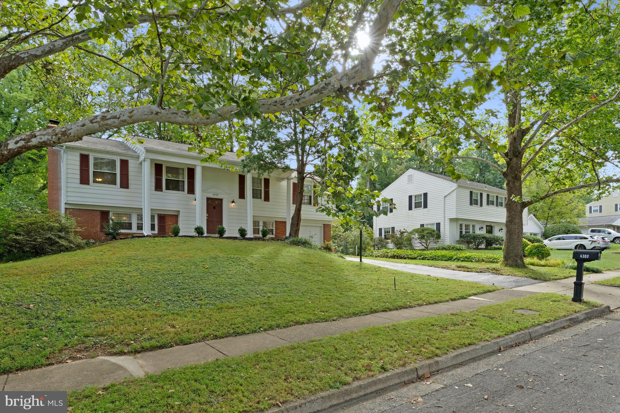 4305 MARKWOOD LANE