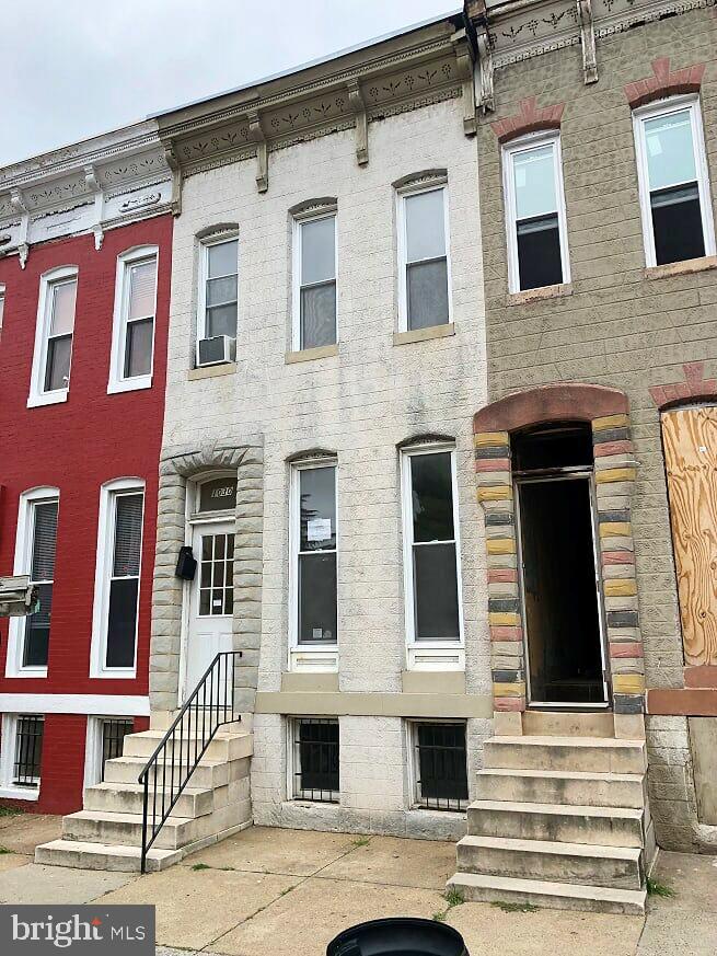 SANDTOWN-WINCHESTER - Residential