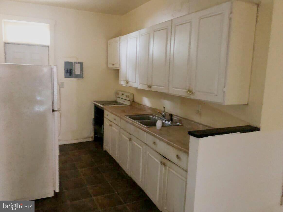 SANDTOWN-WINCHESTER - Residential