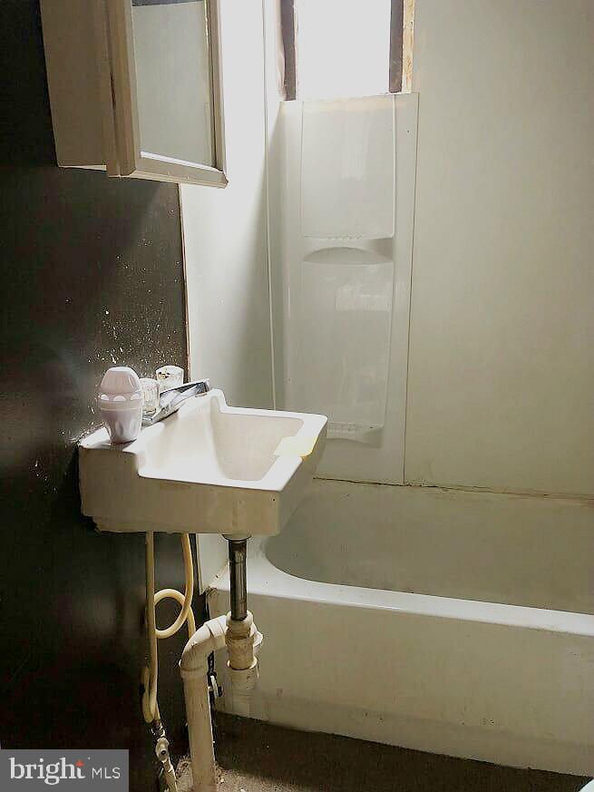 SANDTOWN-WINCHESTER - Residential