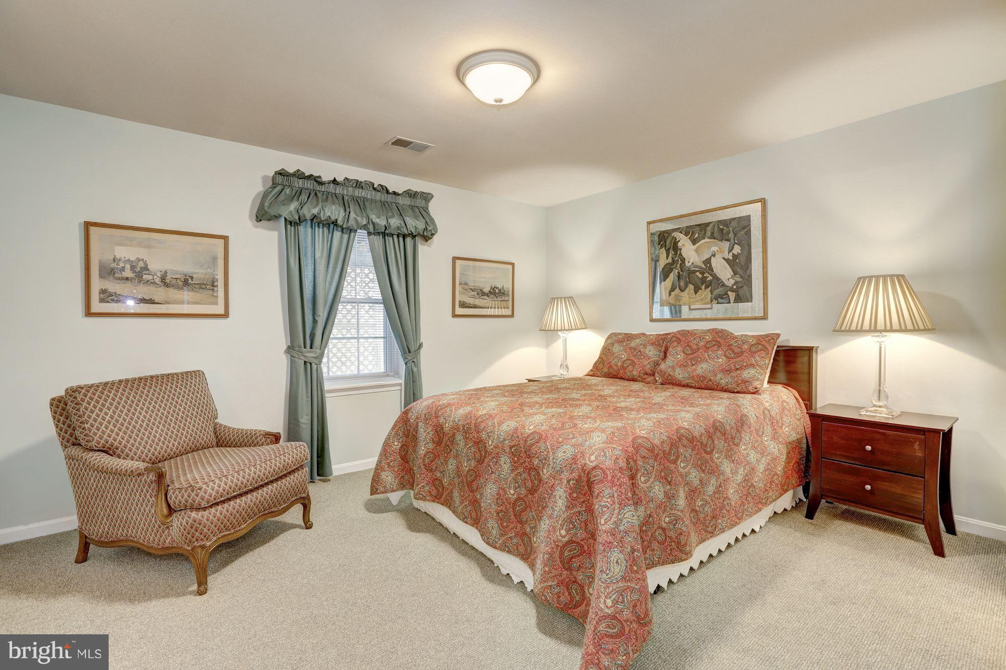 BEALLMOUNT GROVE - Residential