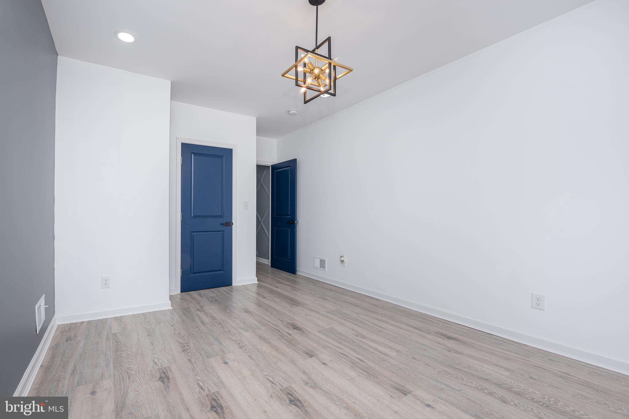 OLIVER - Residential