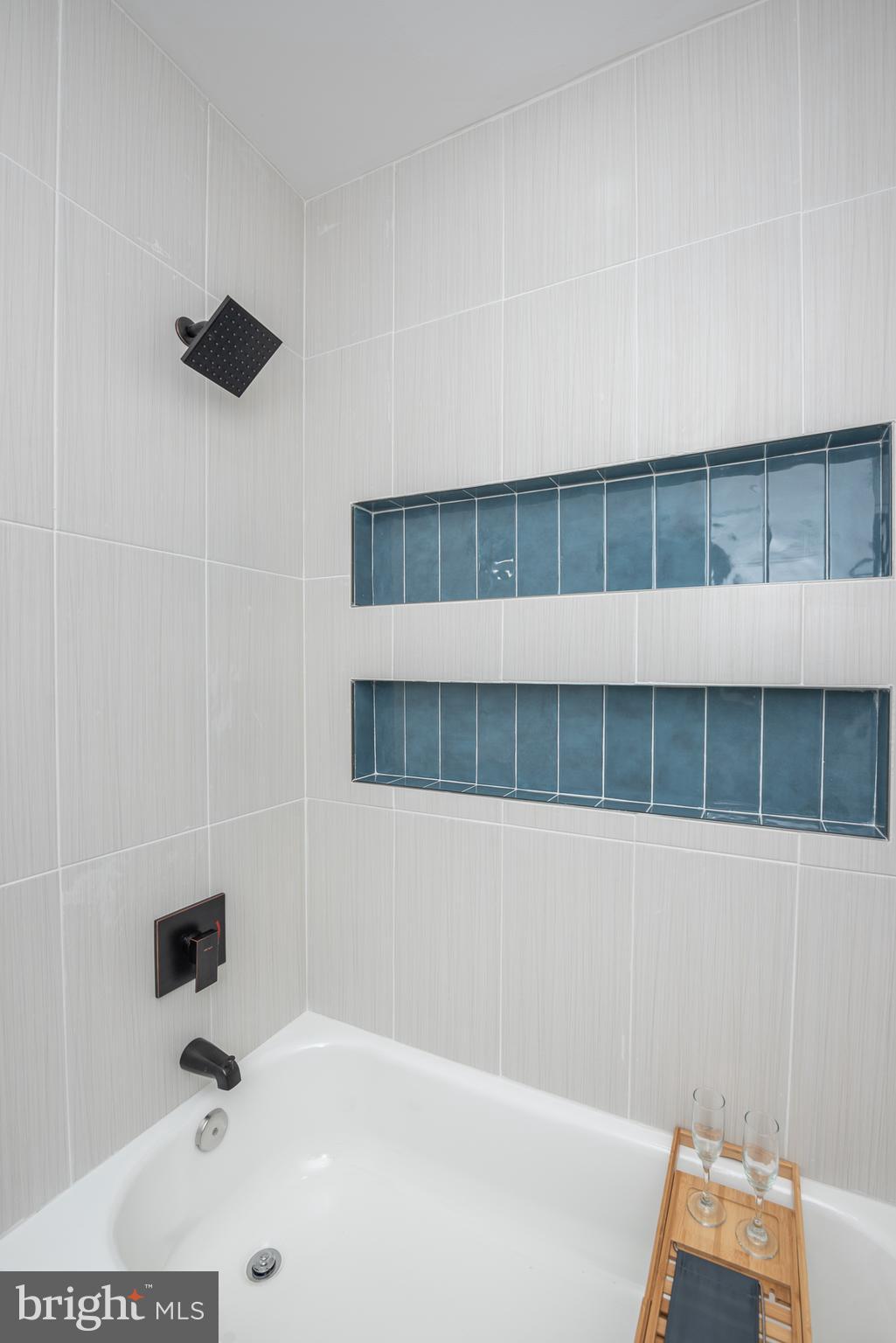 OLIVER - Residential