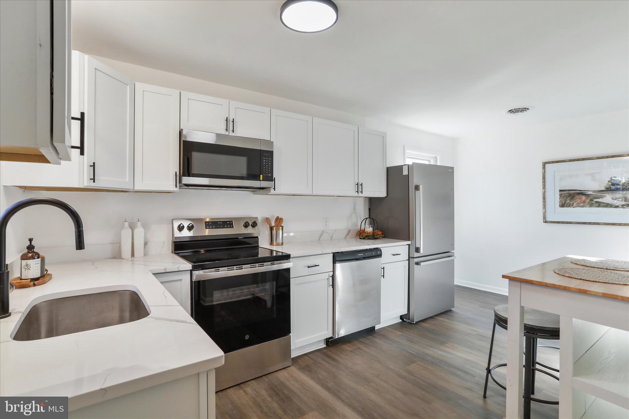 PIKEVIEW ACRES - Residential