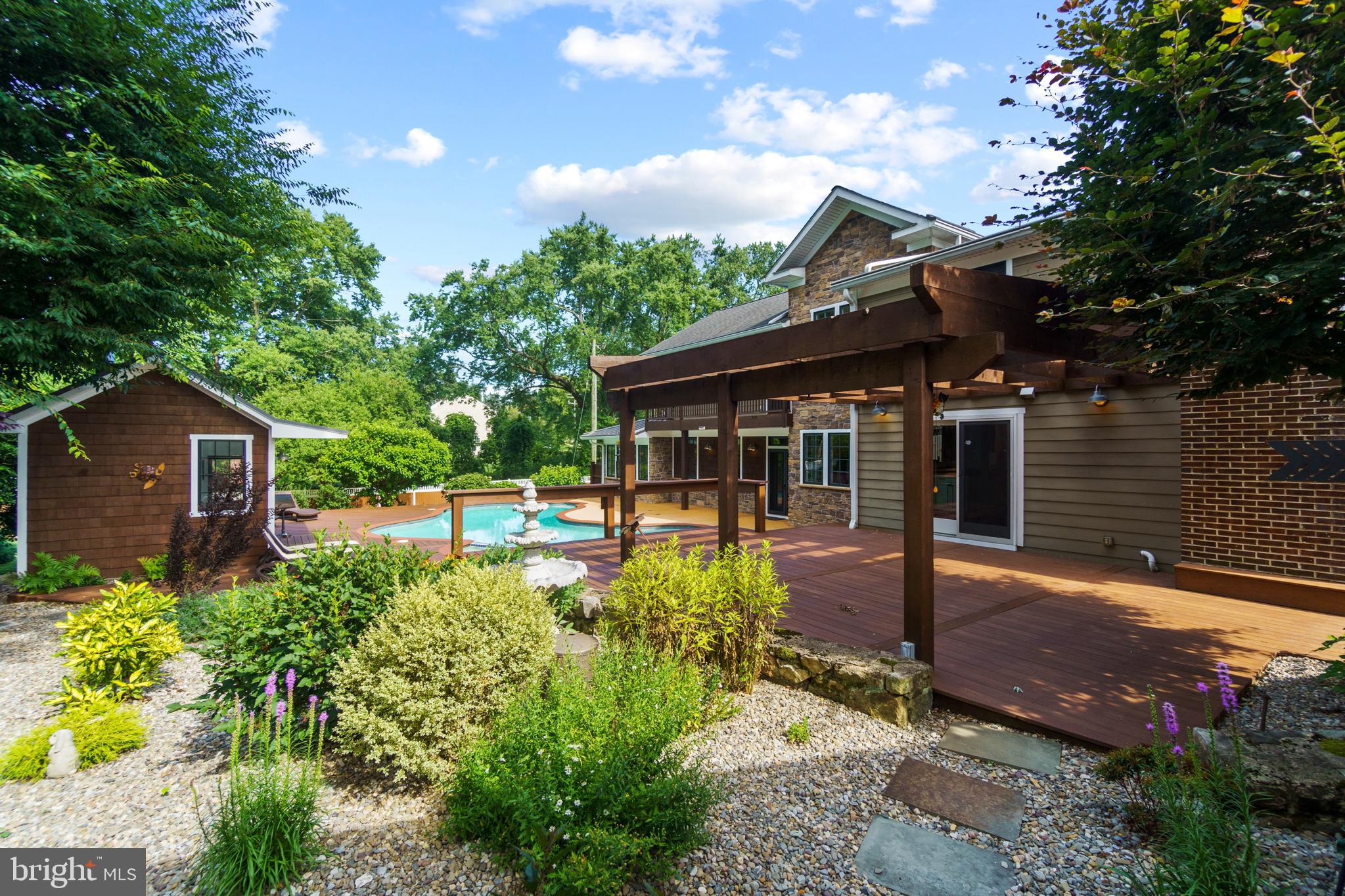 MOUNT HEBRON - Residential