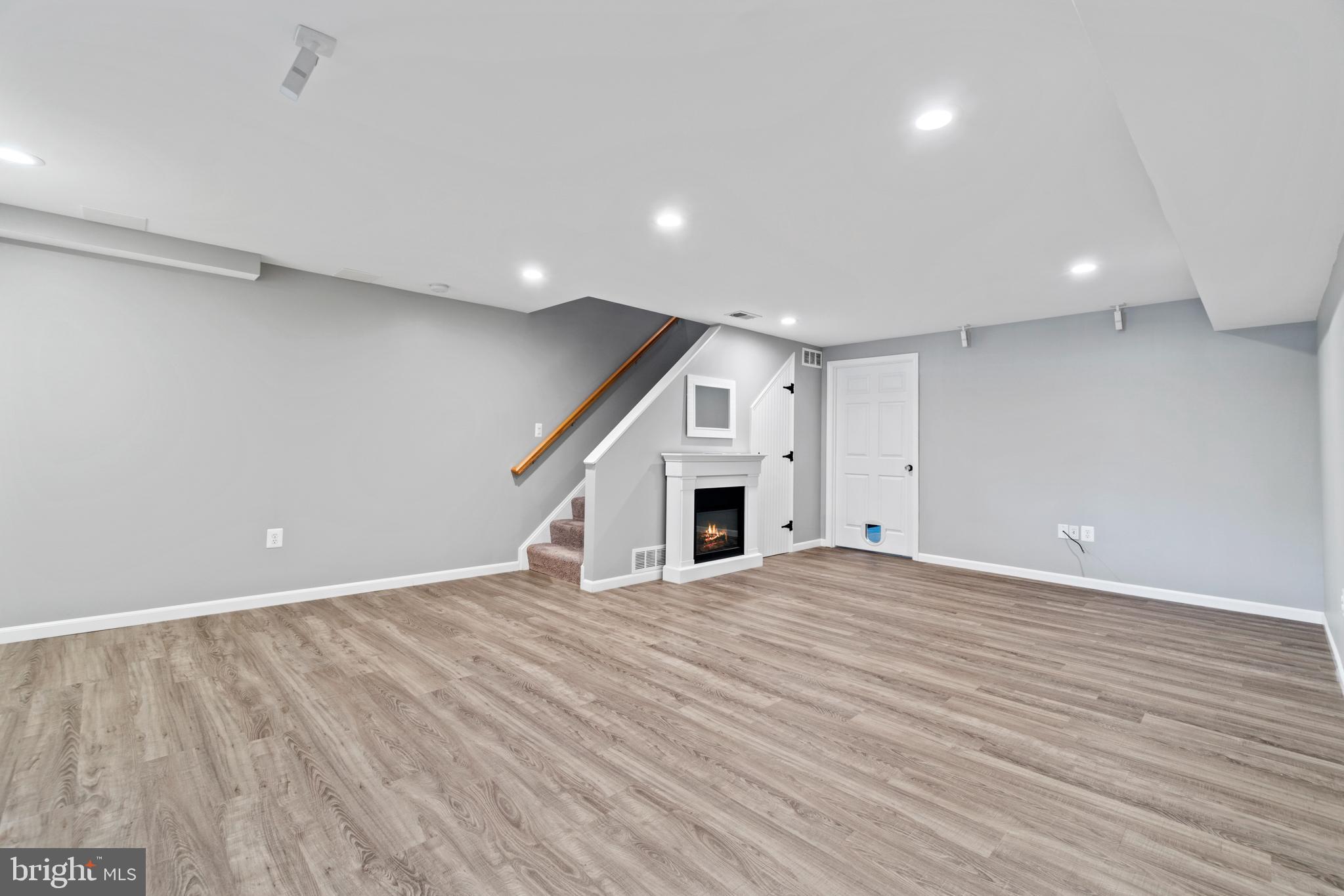 MOUNT HEBRON - Residential