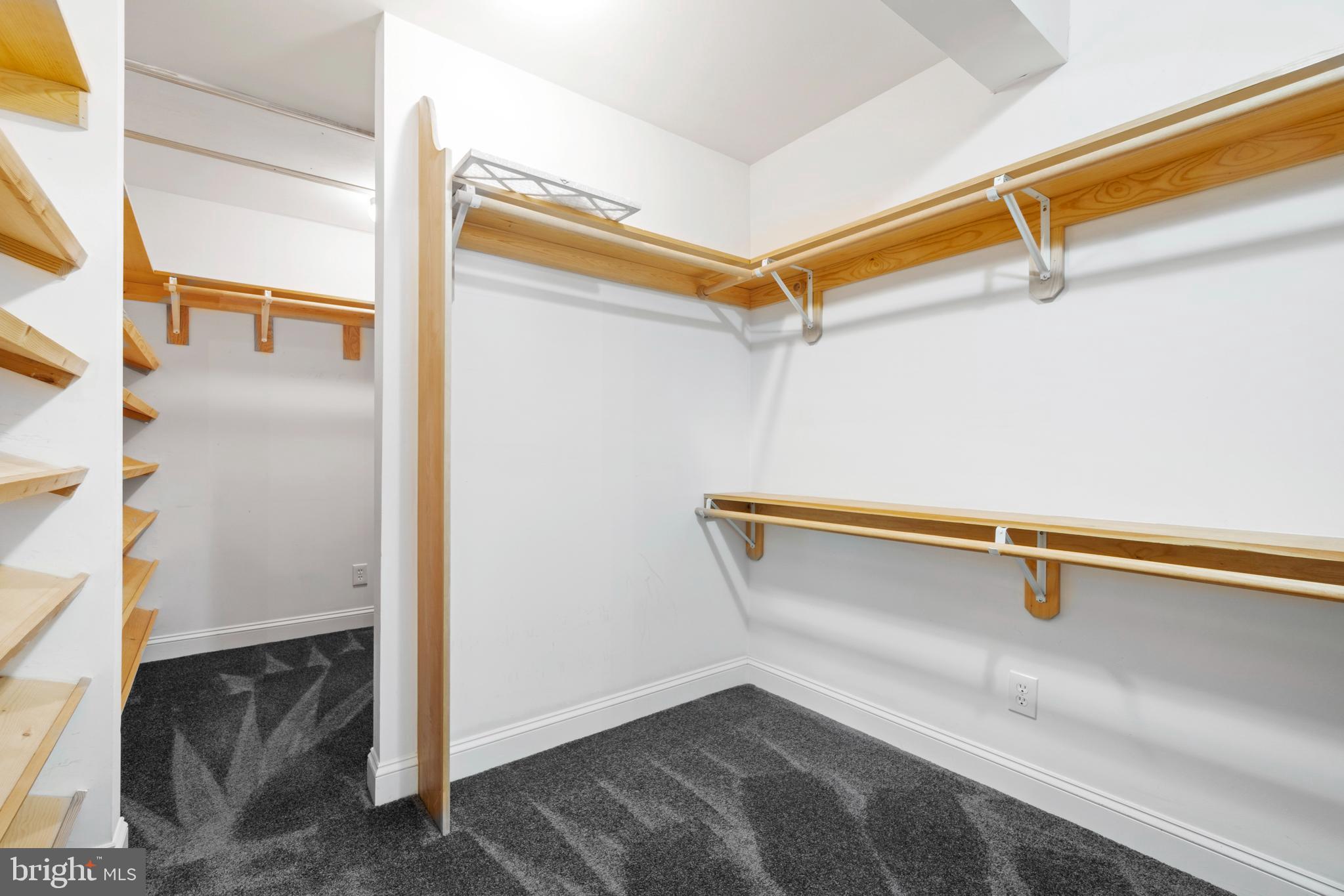 MOUNT HEBRON - Residential