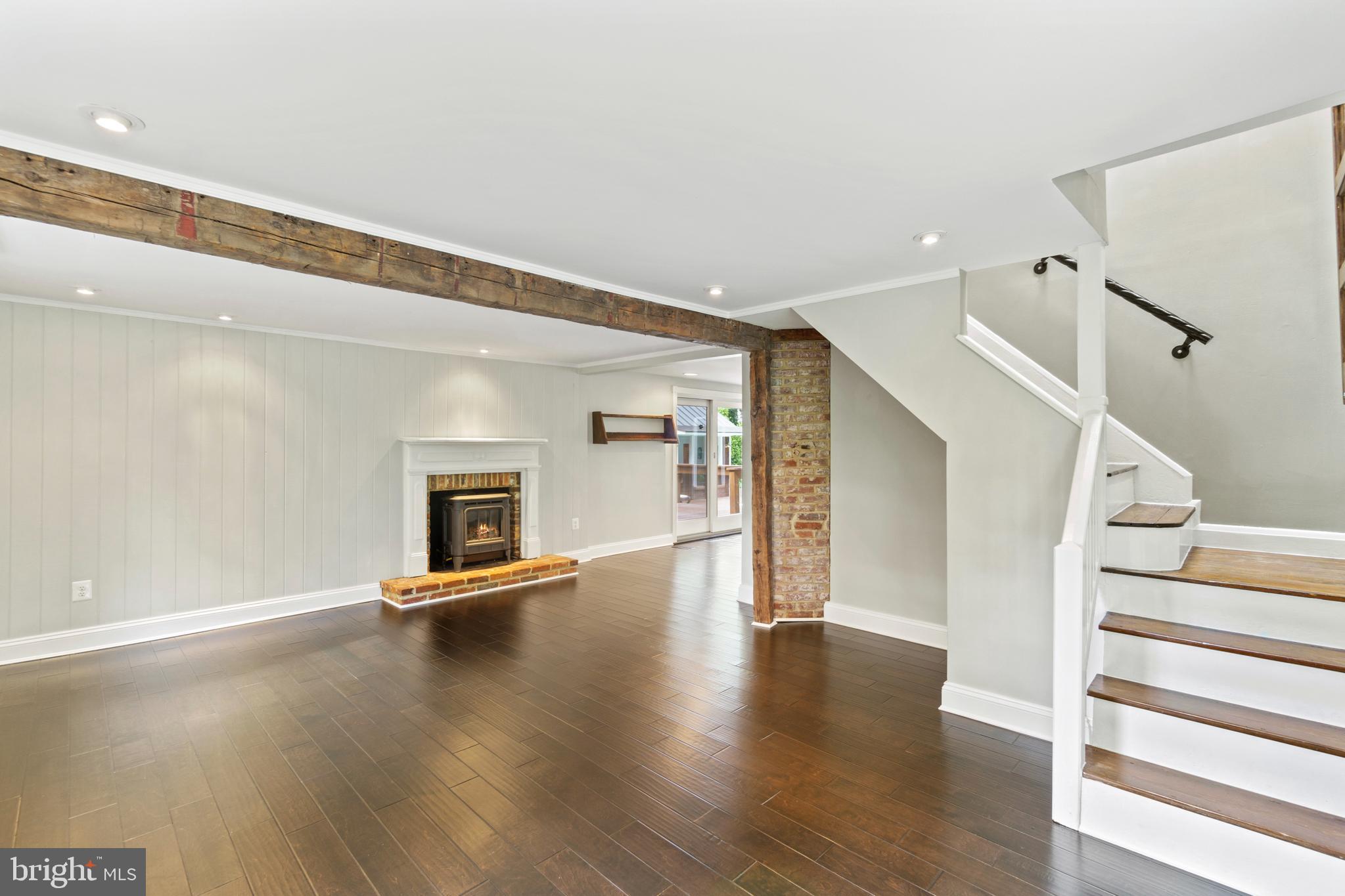 MOUNT HEBRON - Residential