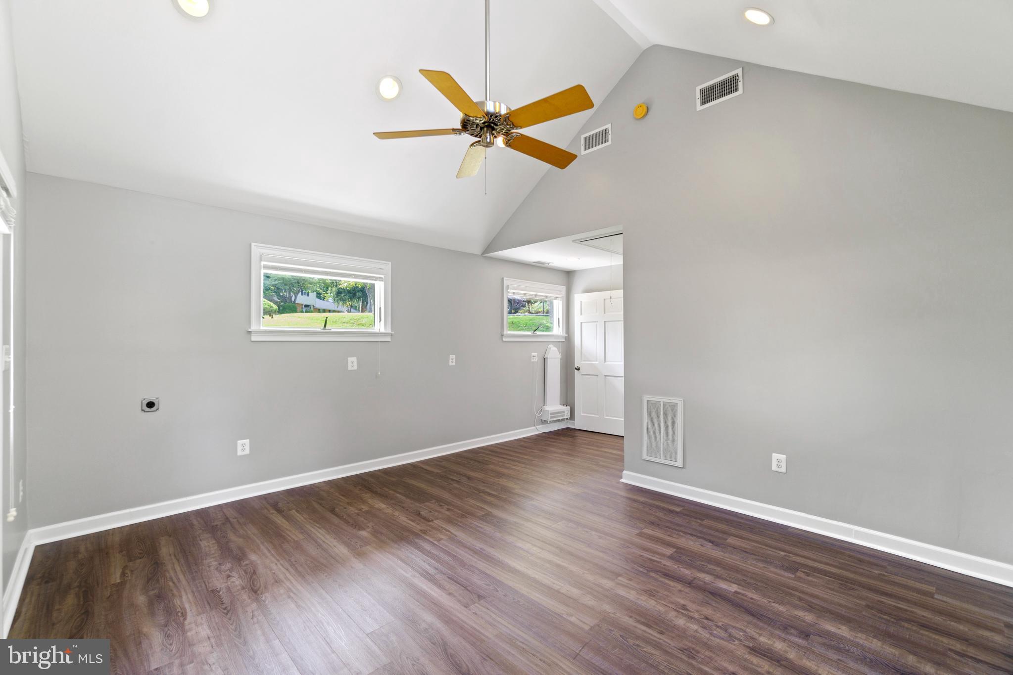 MOUNT HEBRON - Residential