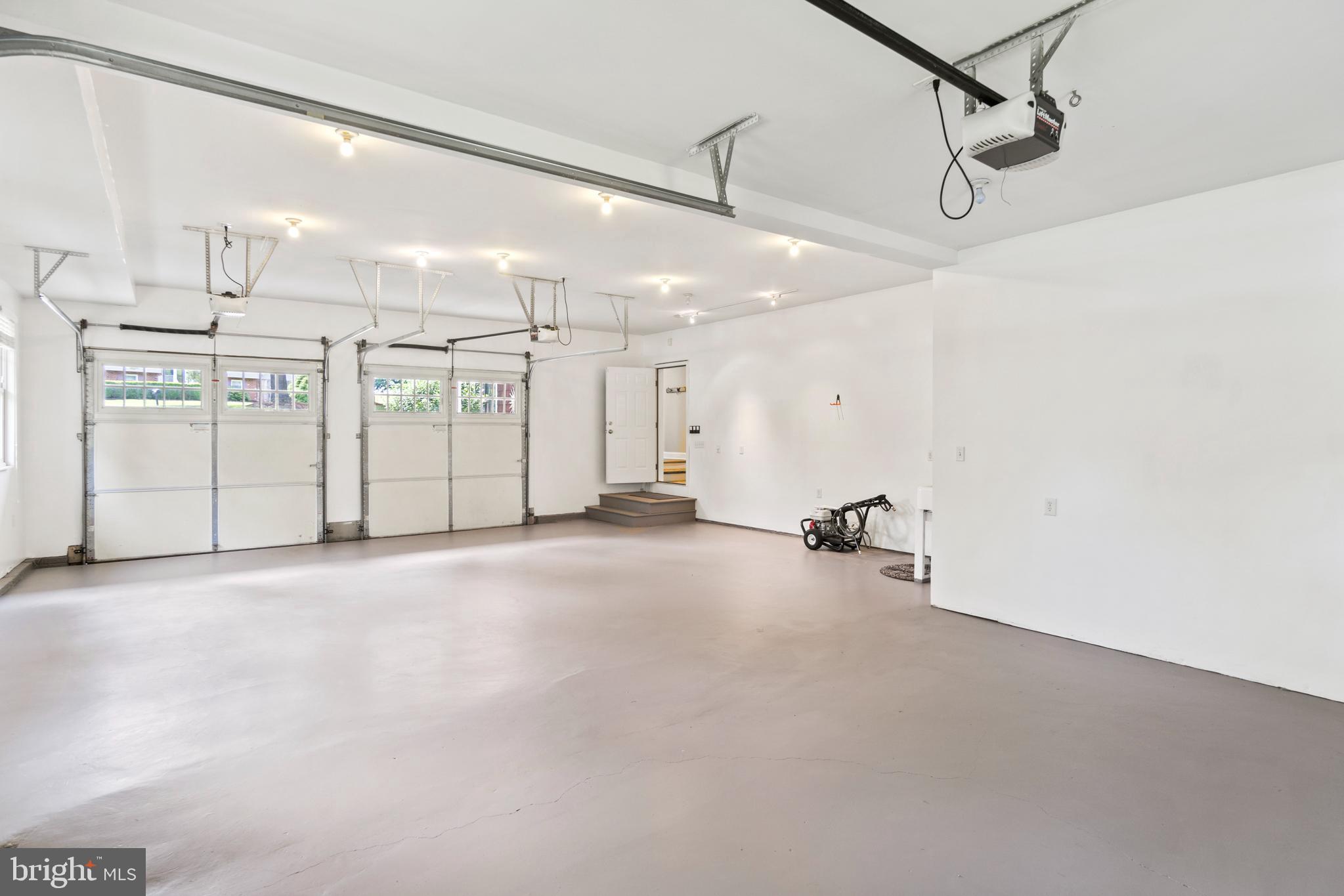 MOUNT HEBRON - Residential