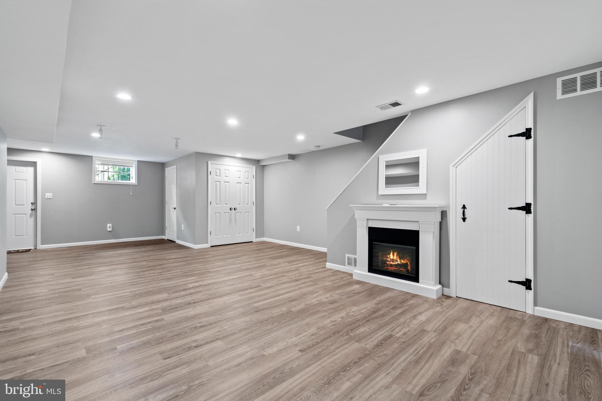 MOUNT HEBRON - Residential