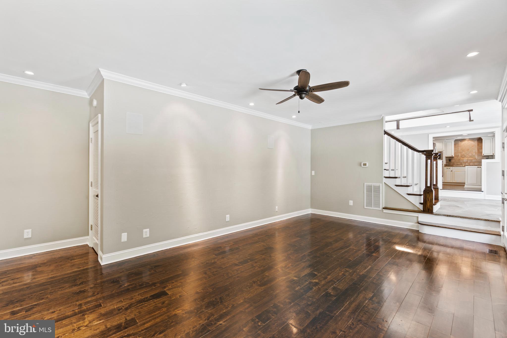 MOUNT HEBRON - Residential