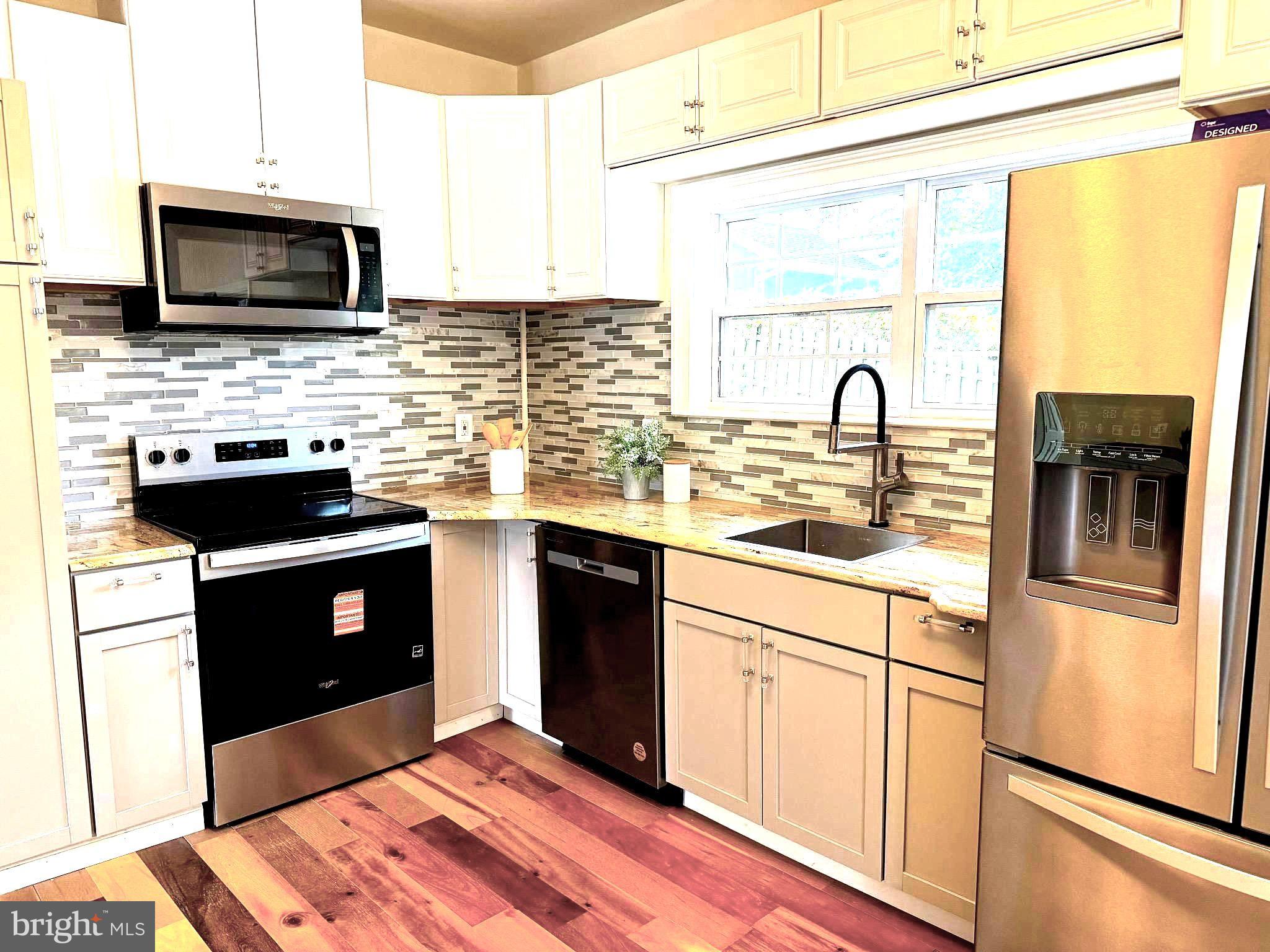 HAWTHORNE HILL - Residential