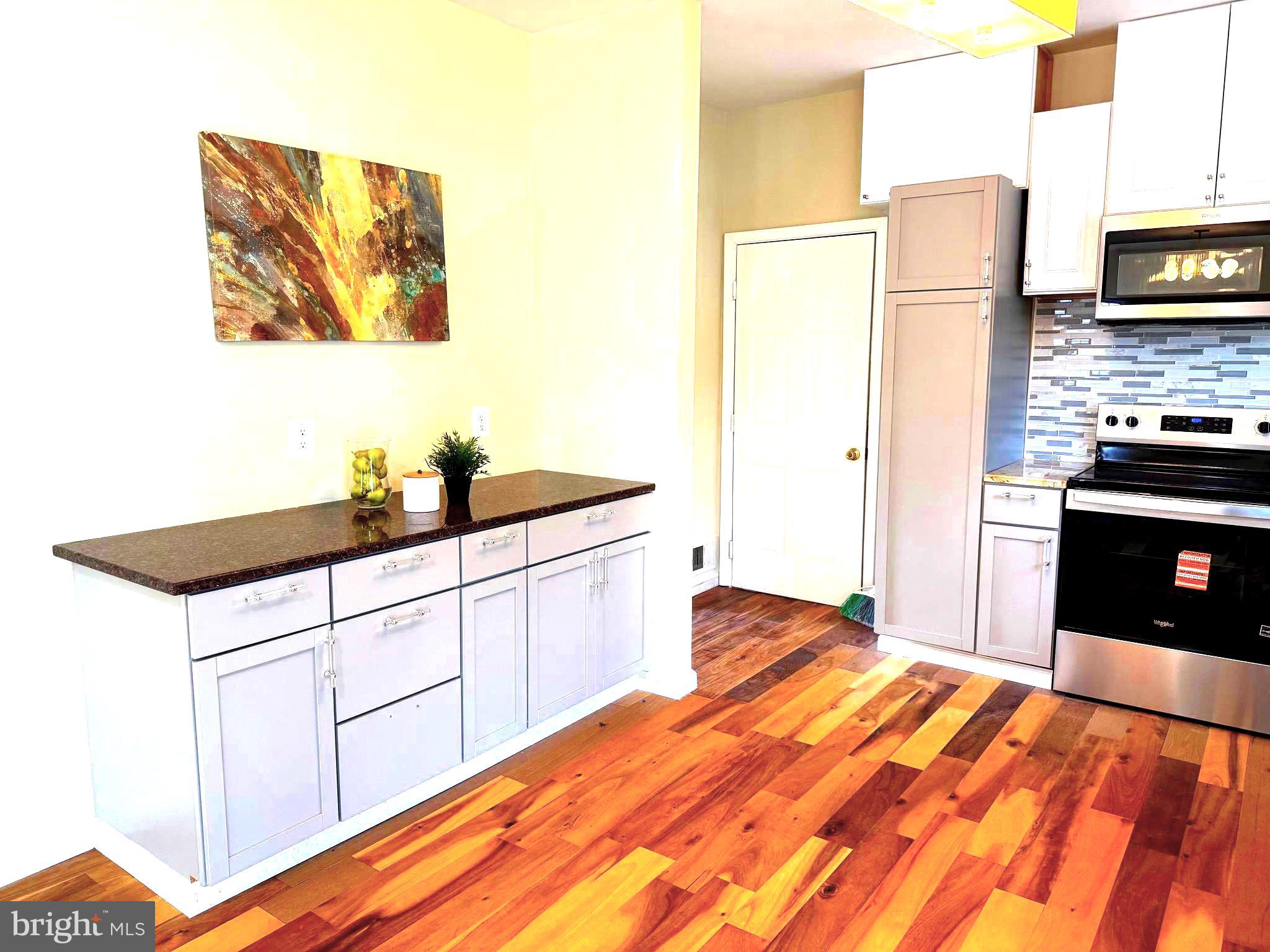 HAWTHORNE HILL - Residential