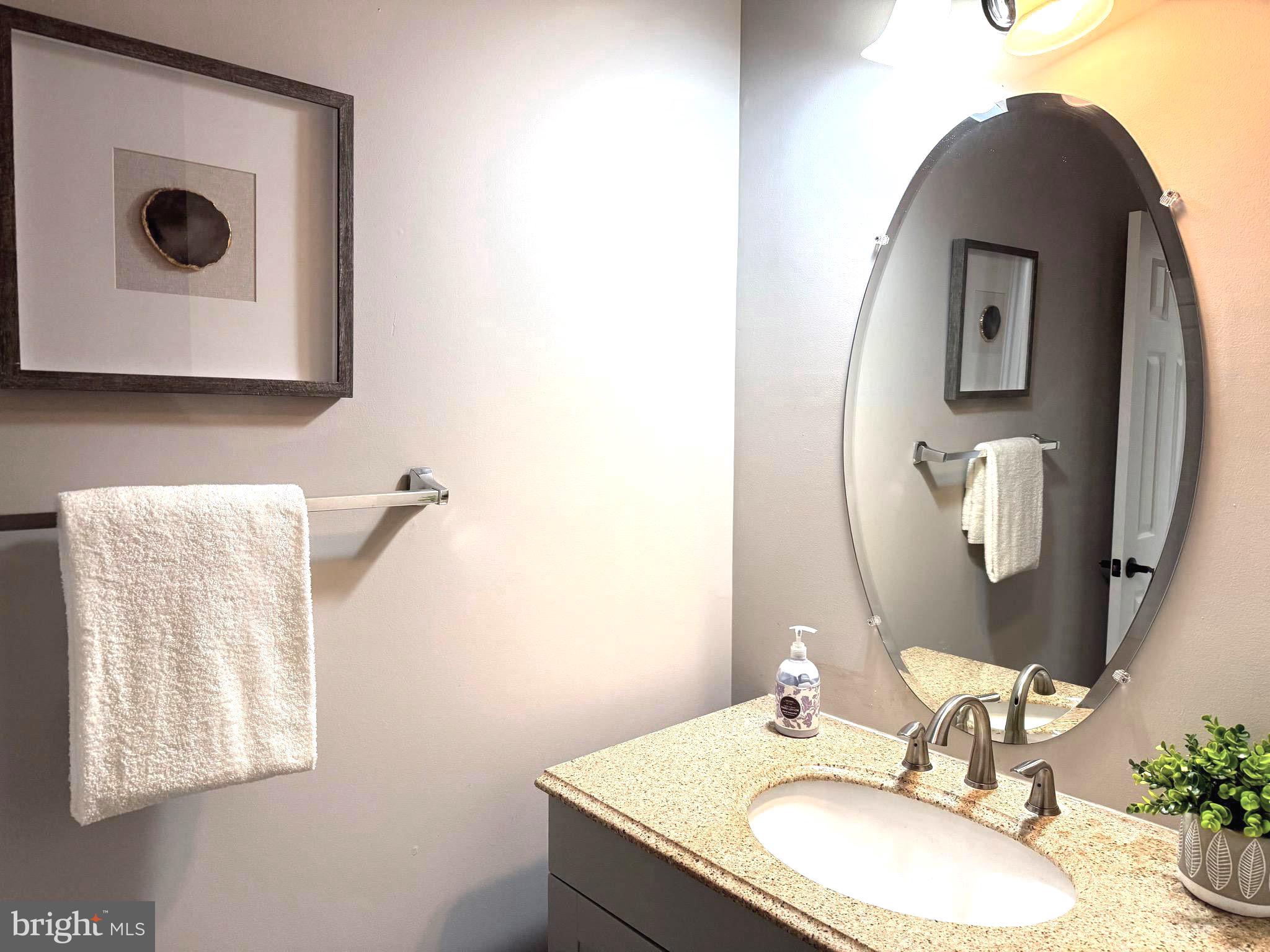 HAWTHORNE HILL - Residential