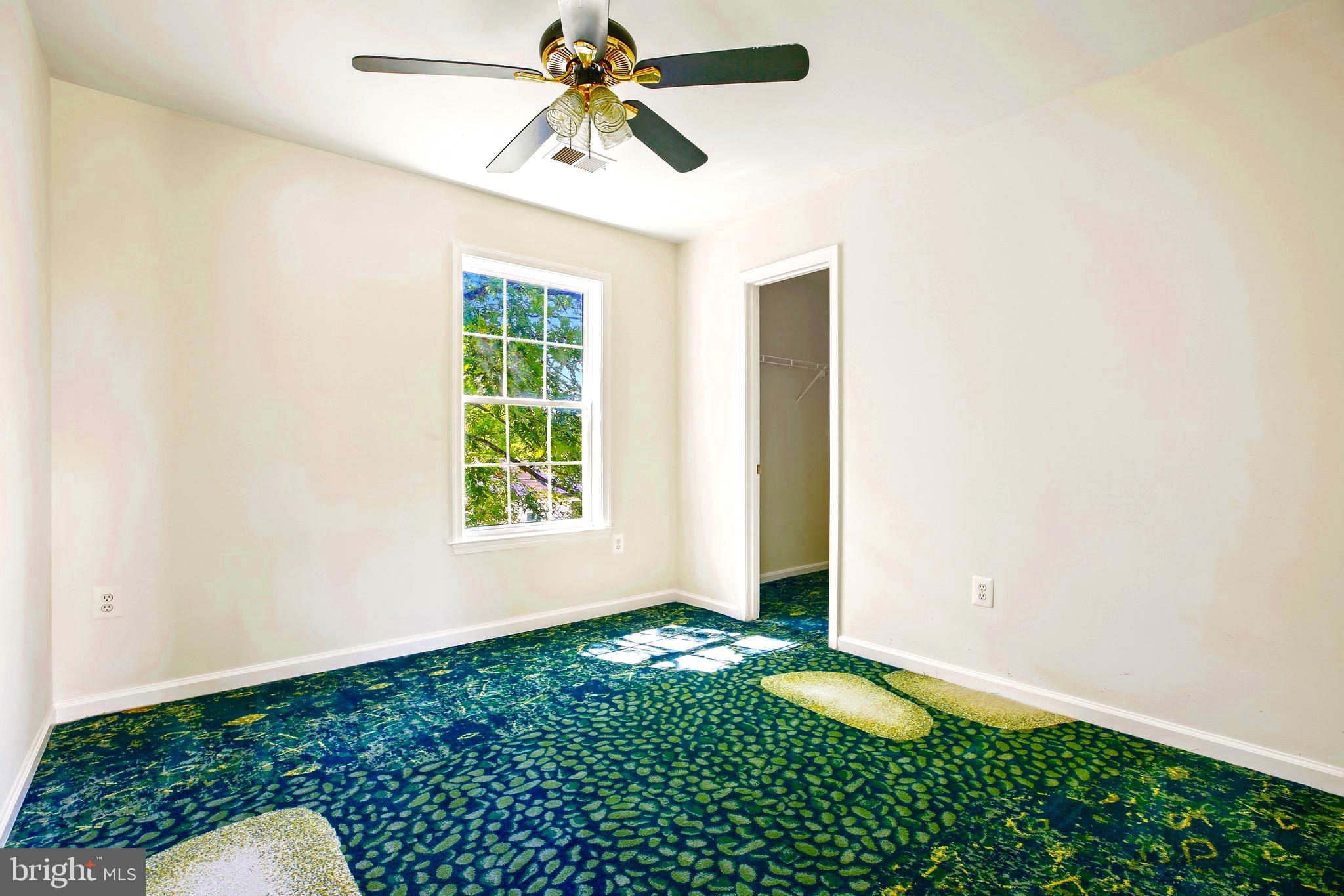 HAWTHORNE HILL - Residential