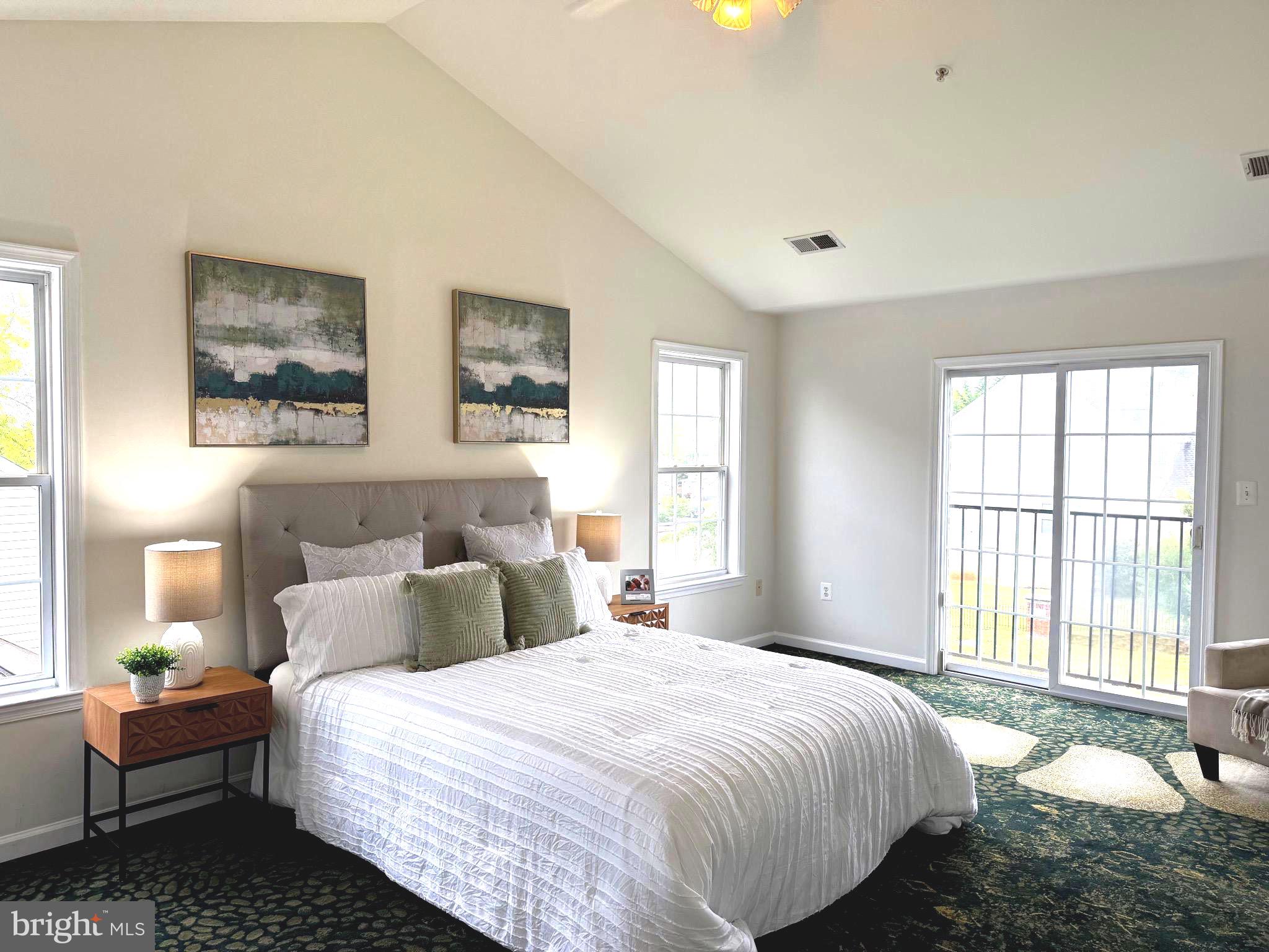 HAWTHORNE HILL - Residential