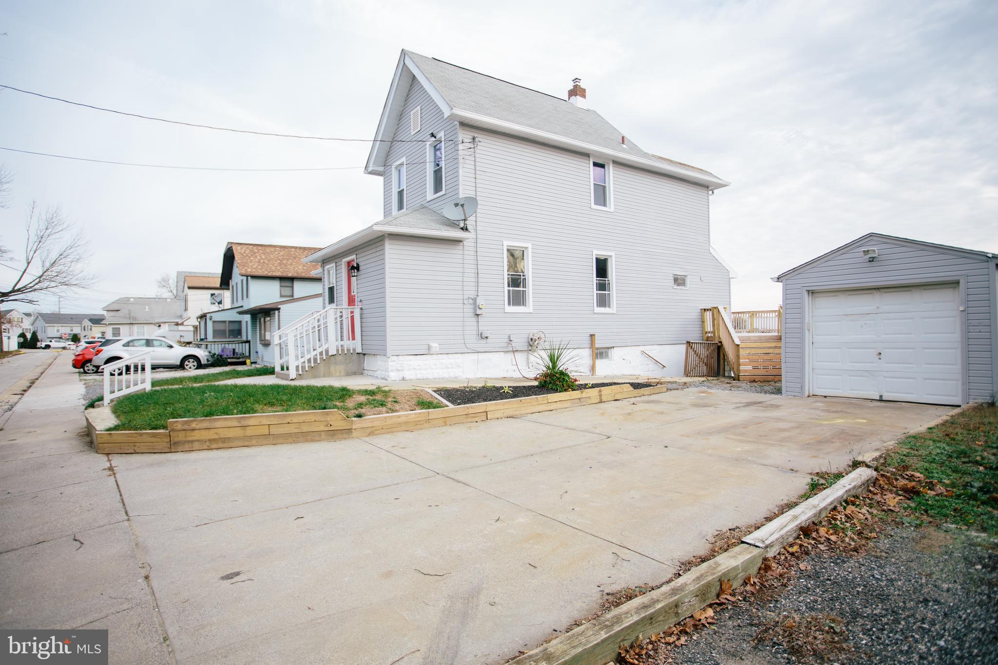 123 EDGEWATER AVENUE