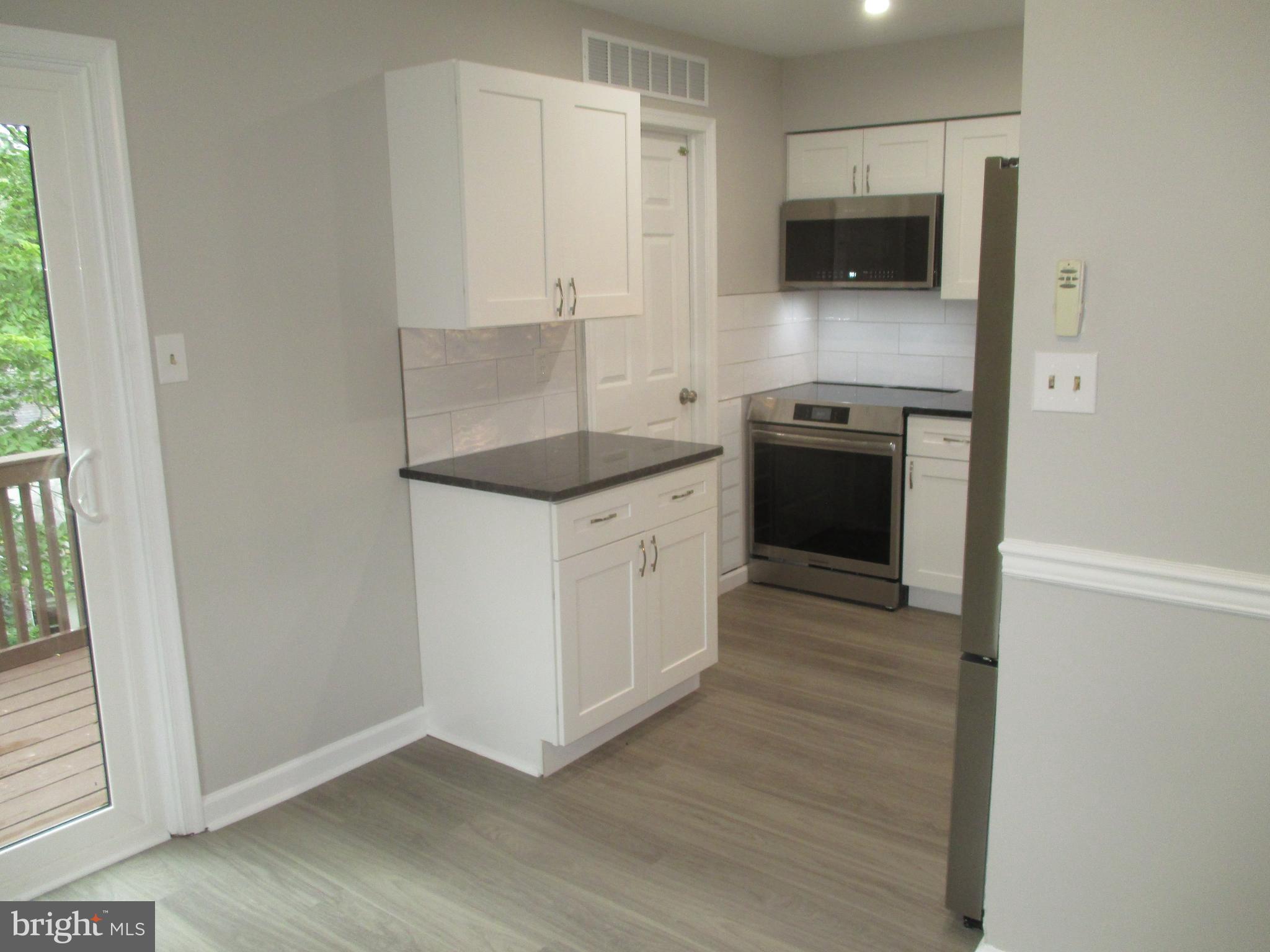 MAPLE HILL - Residential