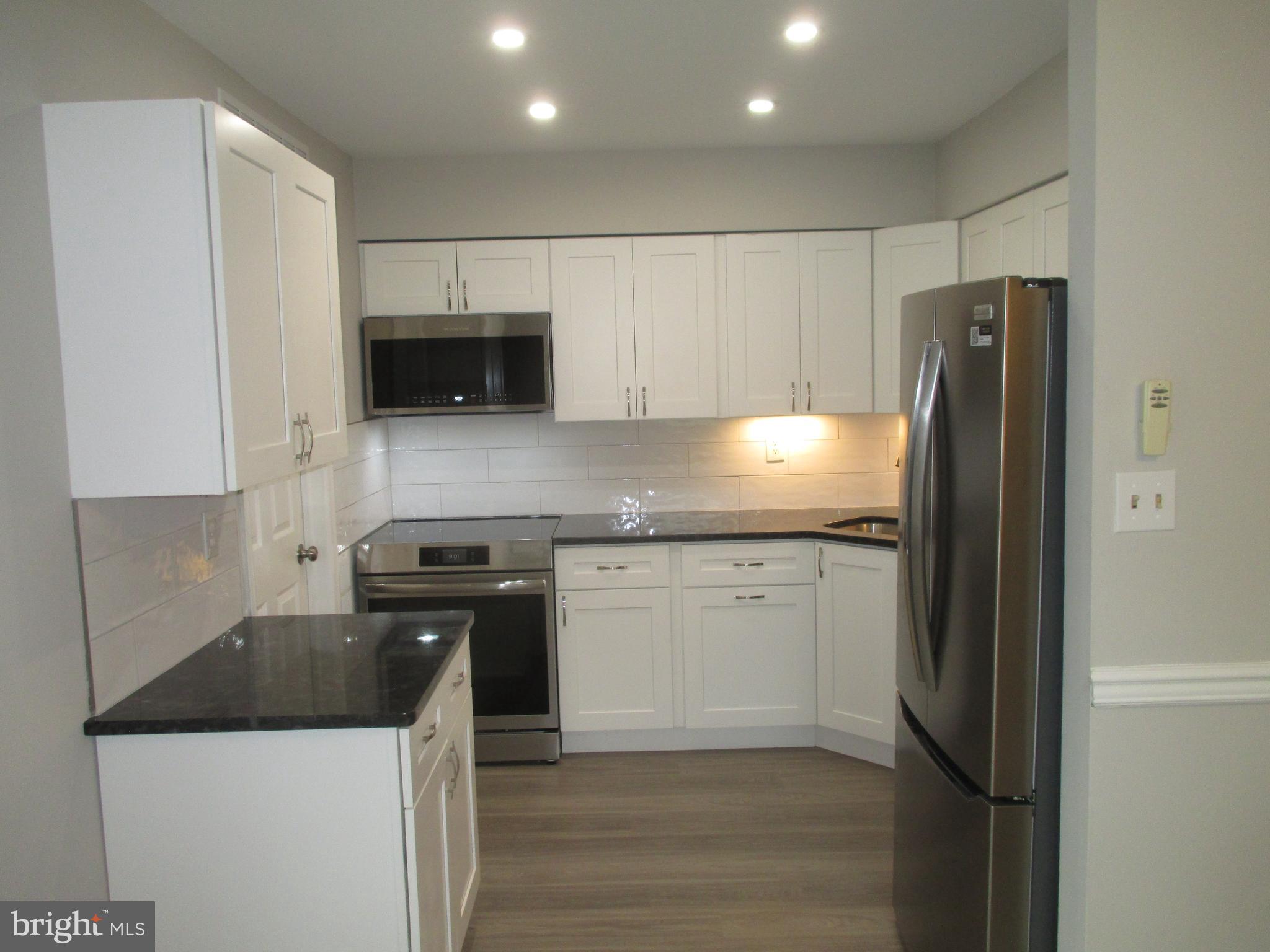 MAPLE HILL - Residential