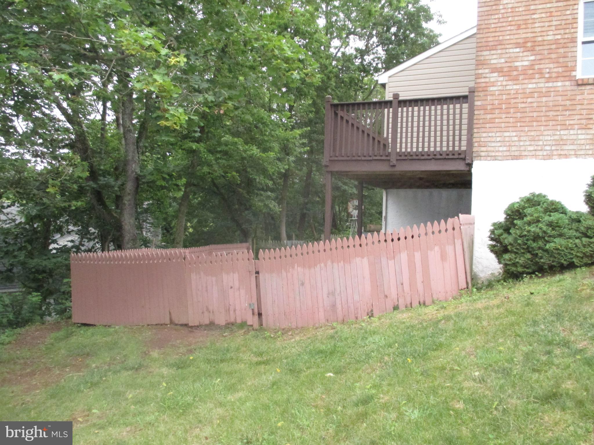 MAPLE HILL - Residential