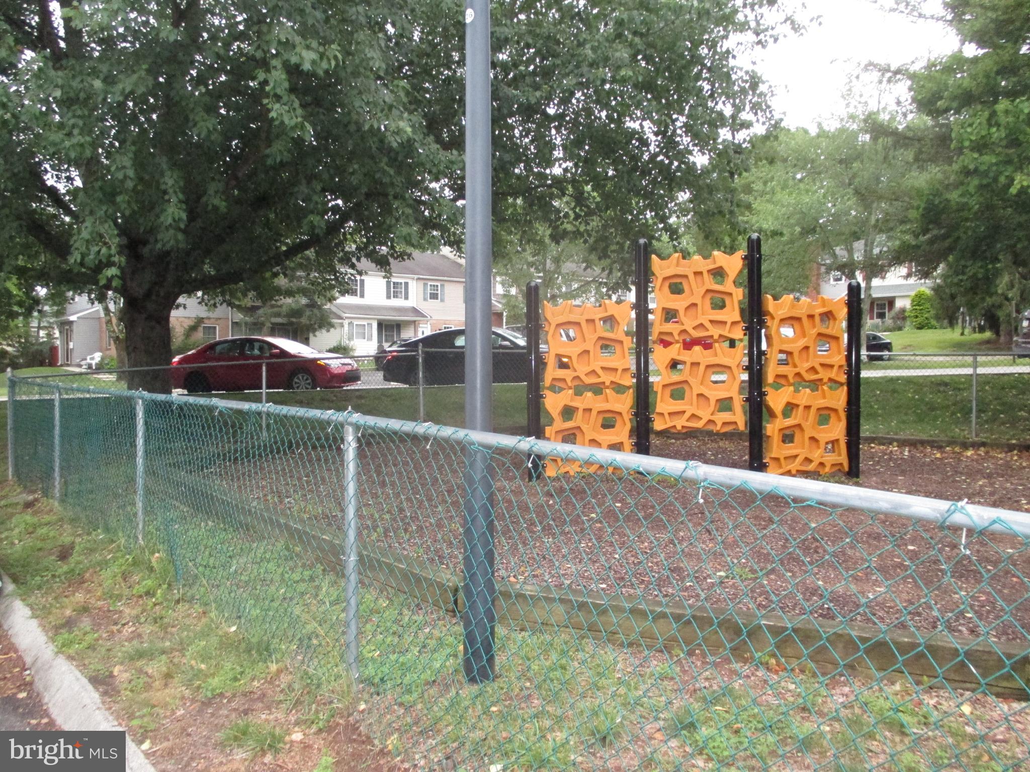 MAPLE HILL - Residential