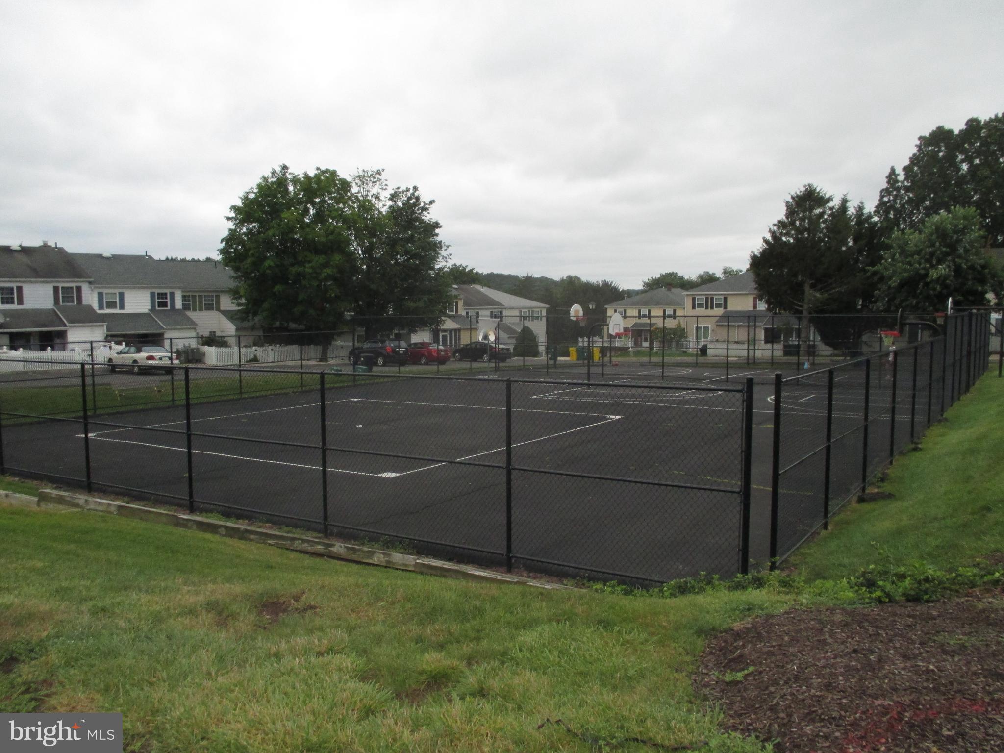 MAPLE HILL - Residential