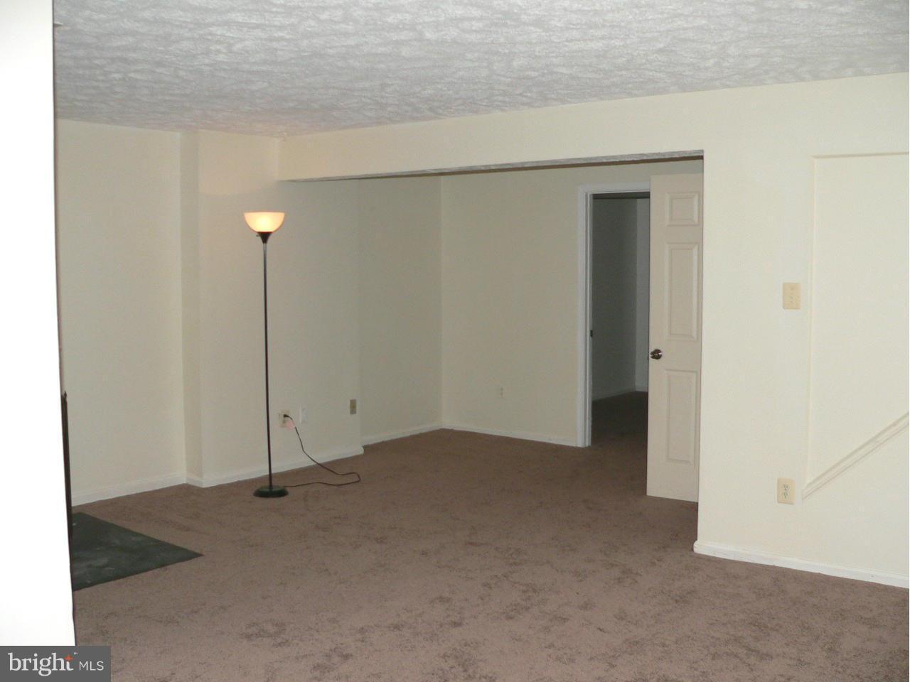 LITTLE ROCKY RUN - Residential Lease