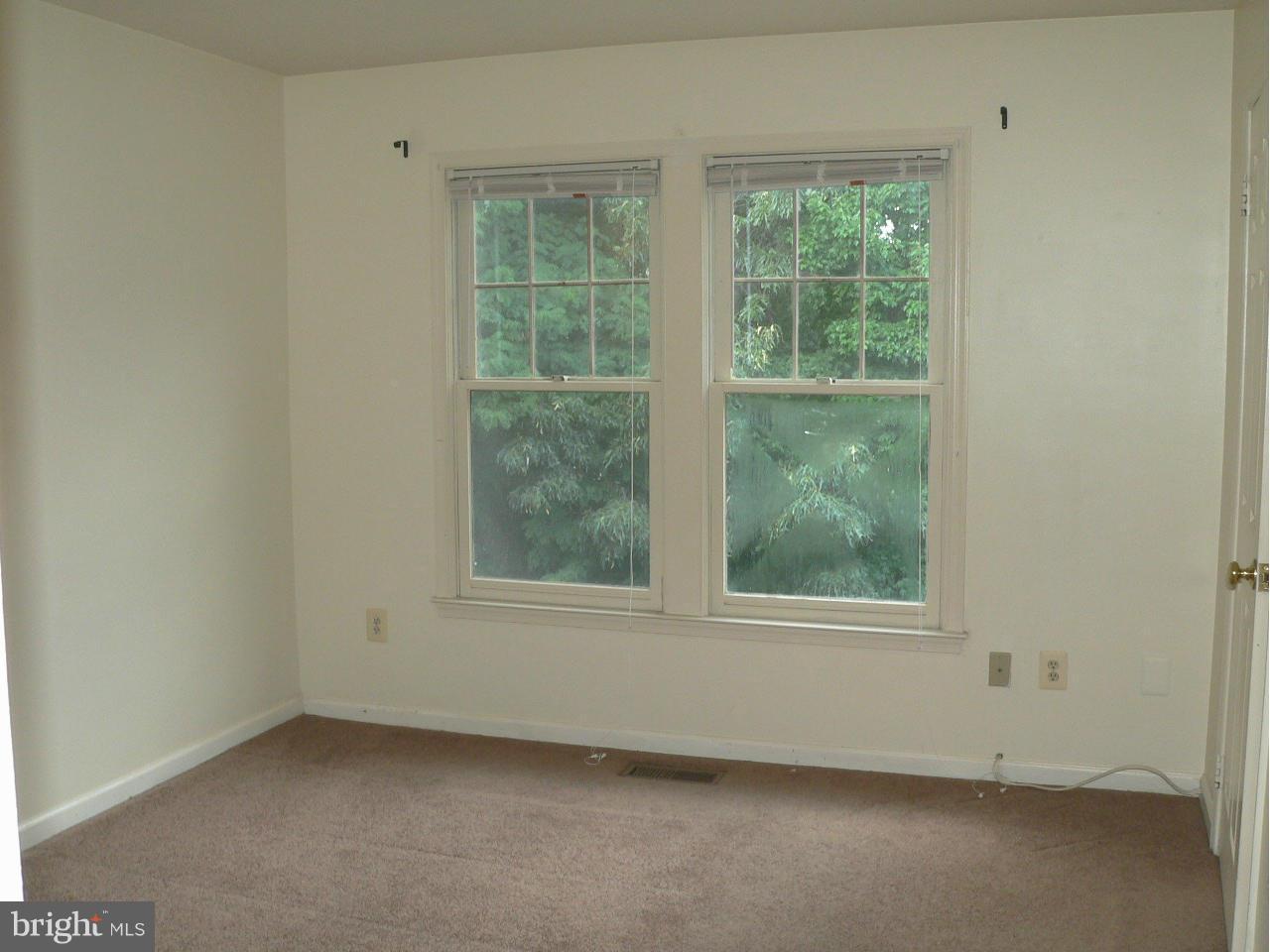 LITTLE ROCKY RUN - Residential Lease