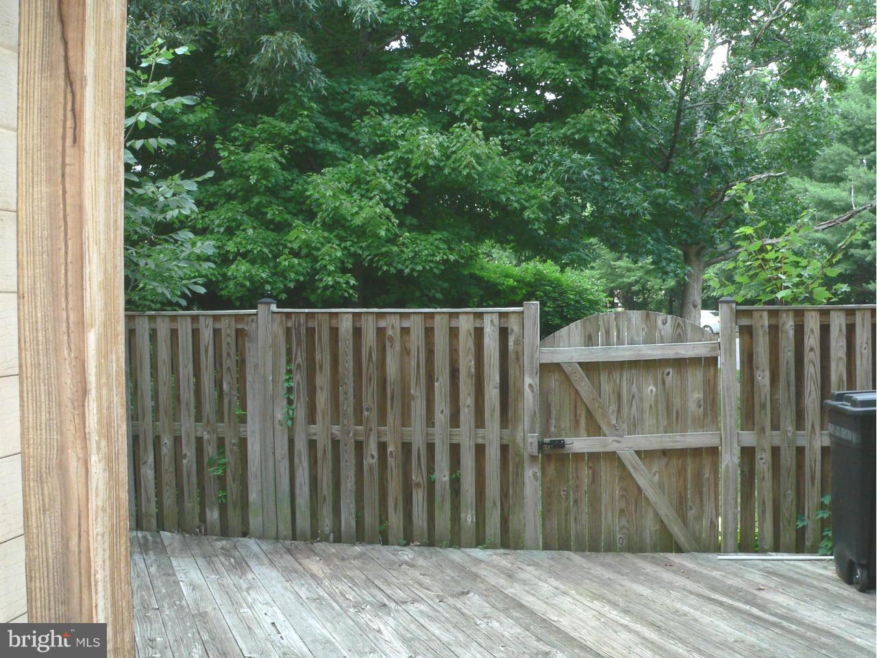 LITTLE ROCKY RUN - Residential Lease