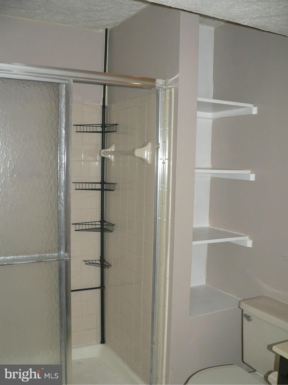 LITTLE ROCKY RUN - Residential Lease