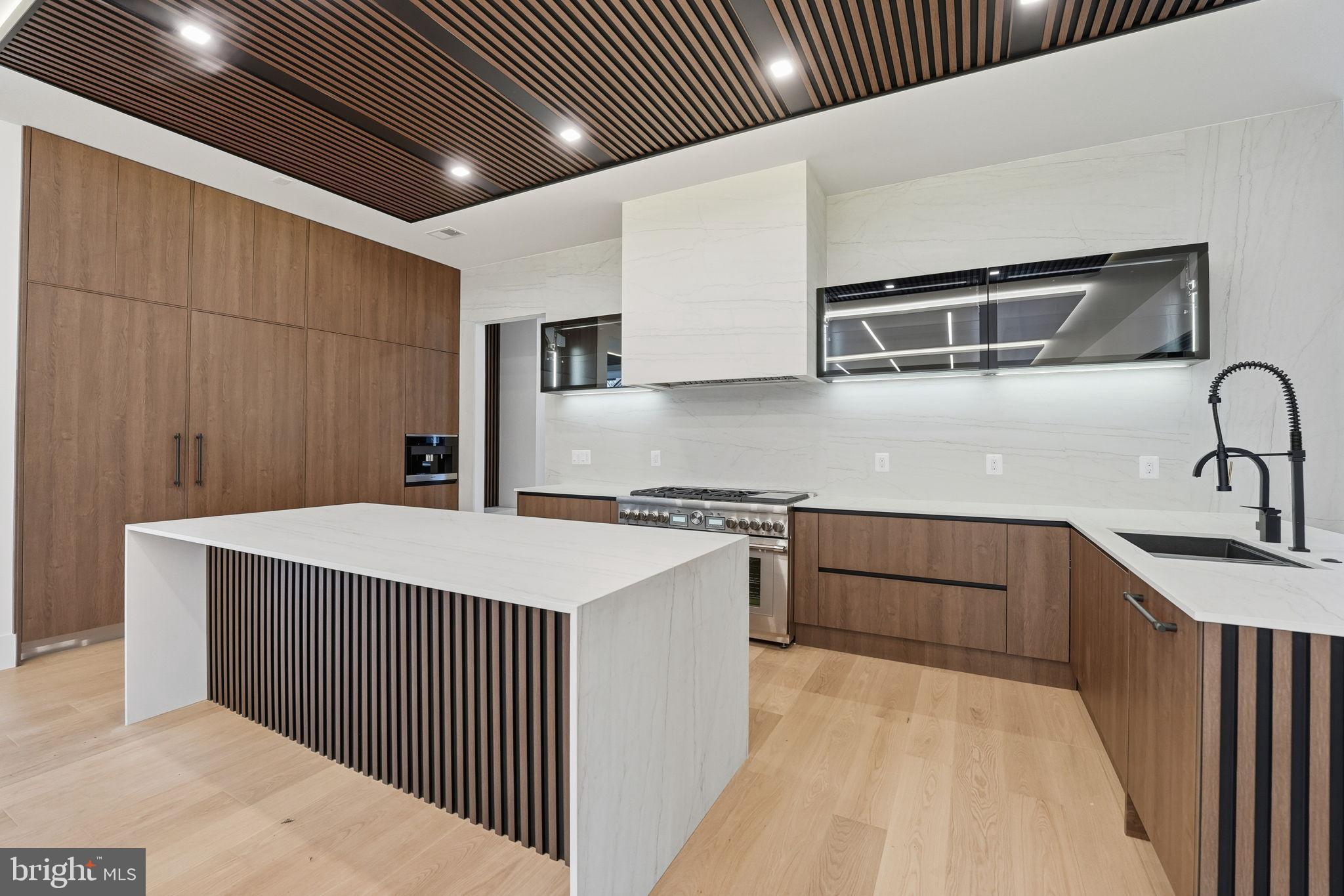 BROYHILL LANGLEY ESTATES - Residential