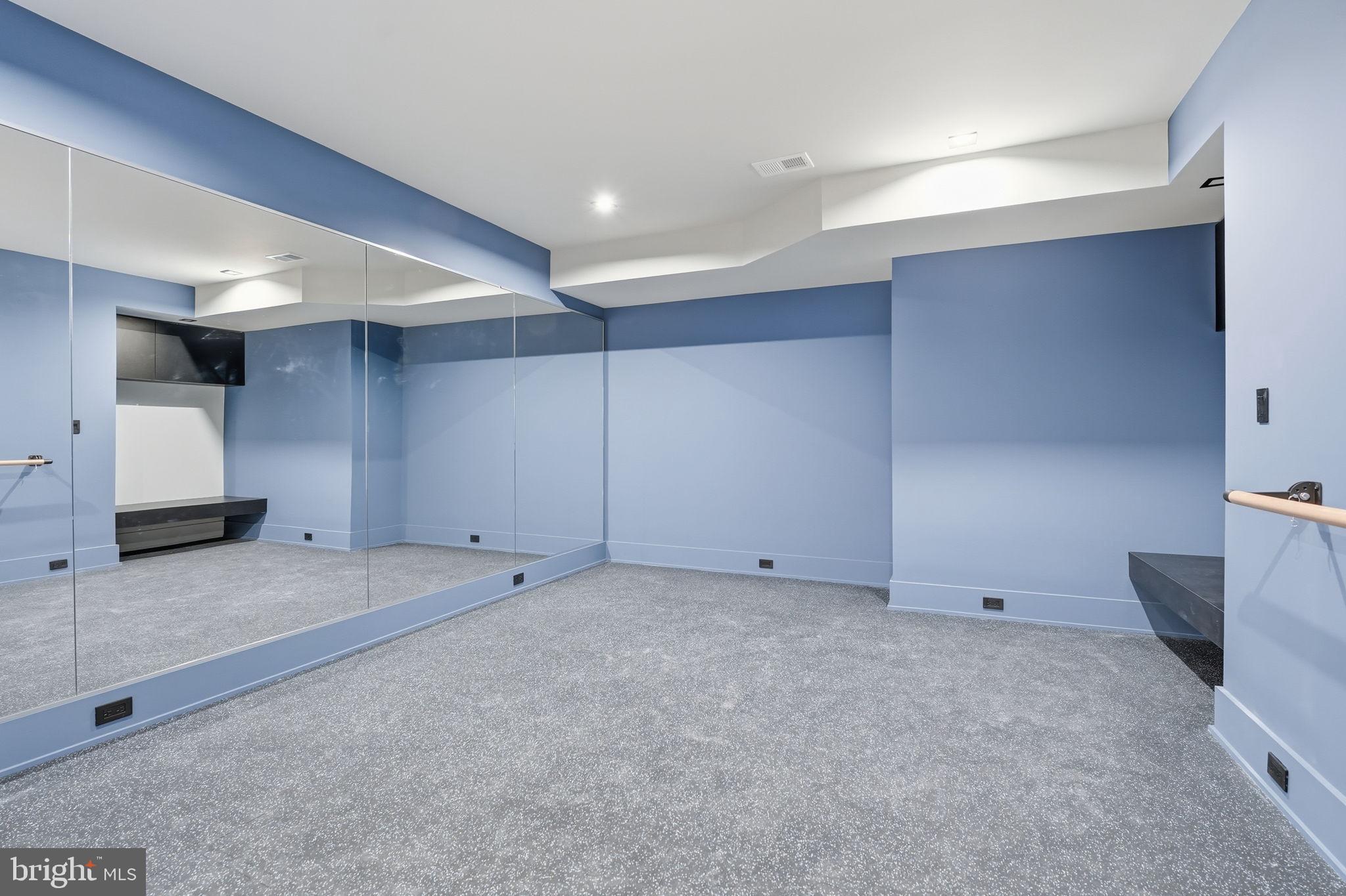 BROYHILL LANGLEY ESTATES - Residential