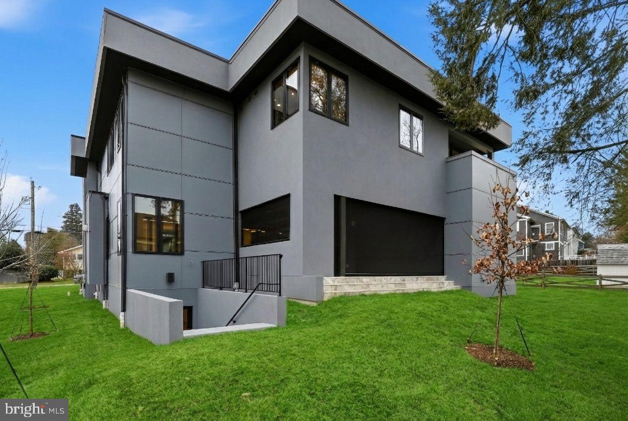 BROYHILL LANGLEY ESTATES - Residential